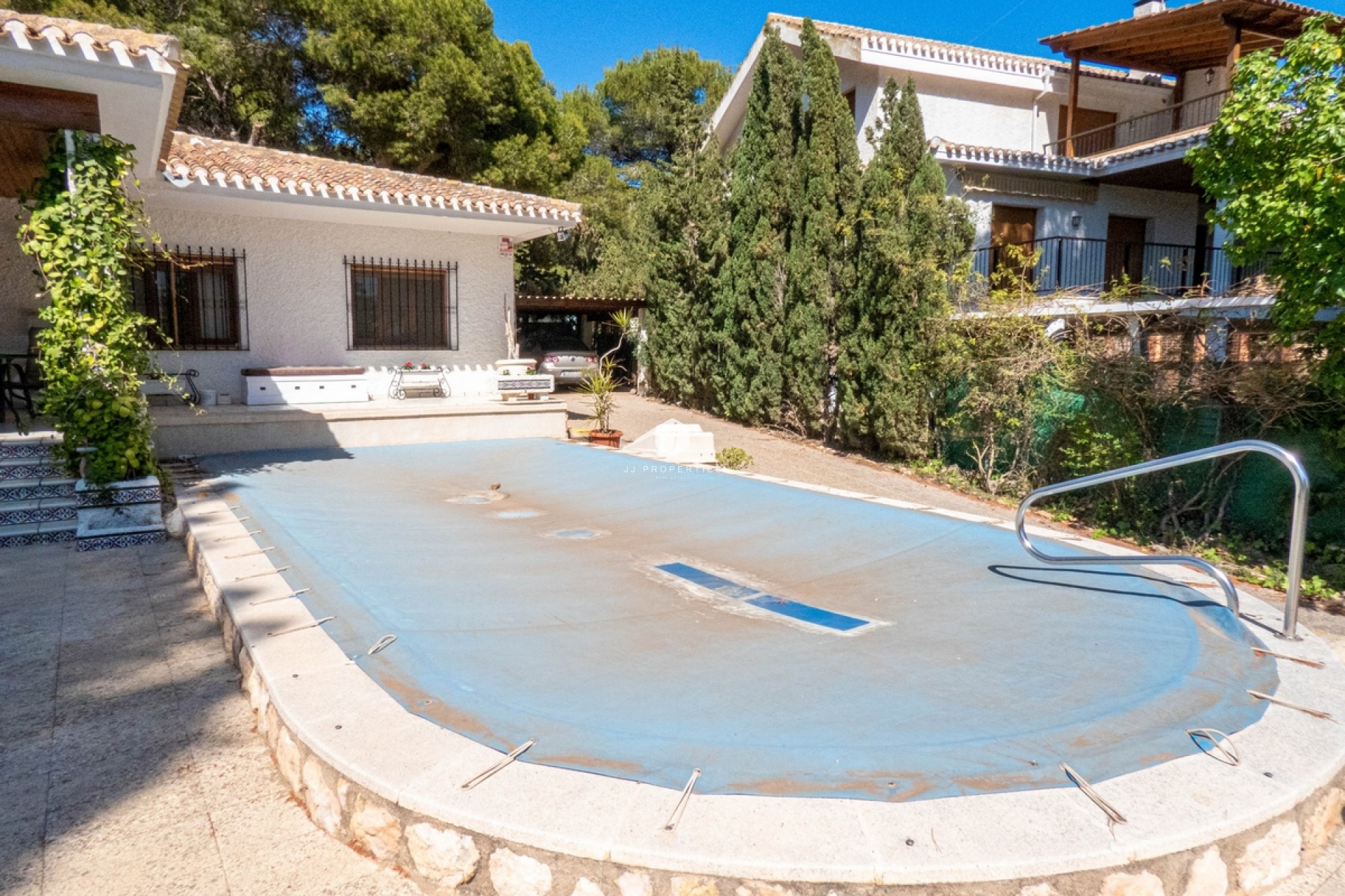 Aus zweiter Hand - Villa -
Dehesa de Campoamor - Costa Blanca