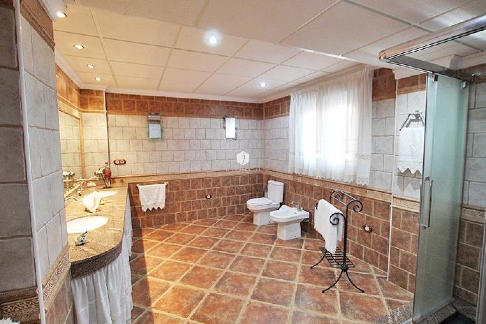 Aus zweiter Hand - Villa -
Formentera del Segura - C- Cooperativa