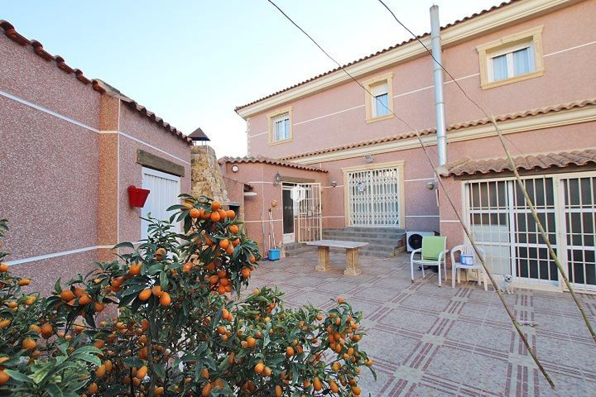 Aus zweiter Hand - Villa -
Formentera del Segura - C- Cooperativa