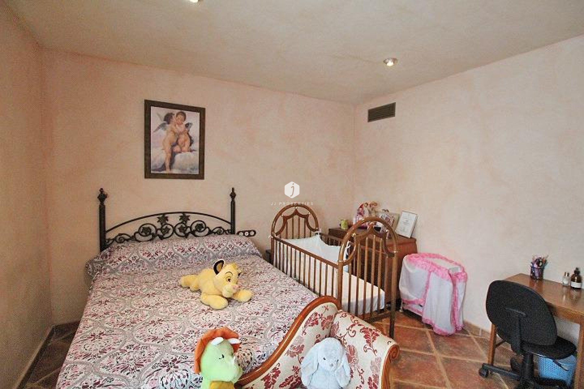 Aus zweiter Hand - Villa -
Formentera del Segura - C- Cooperativa