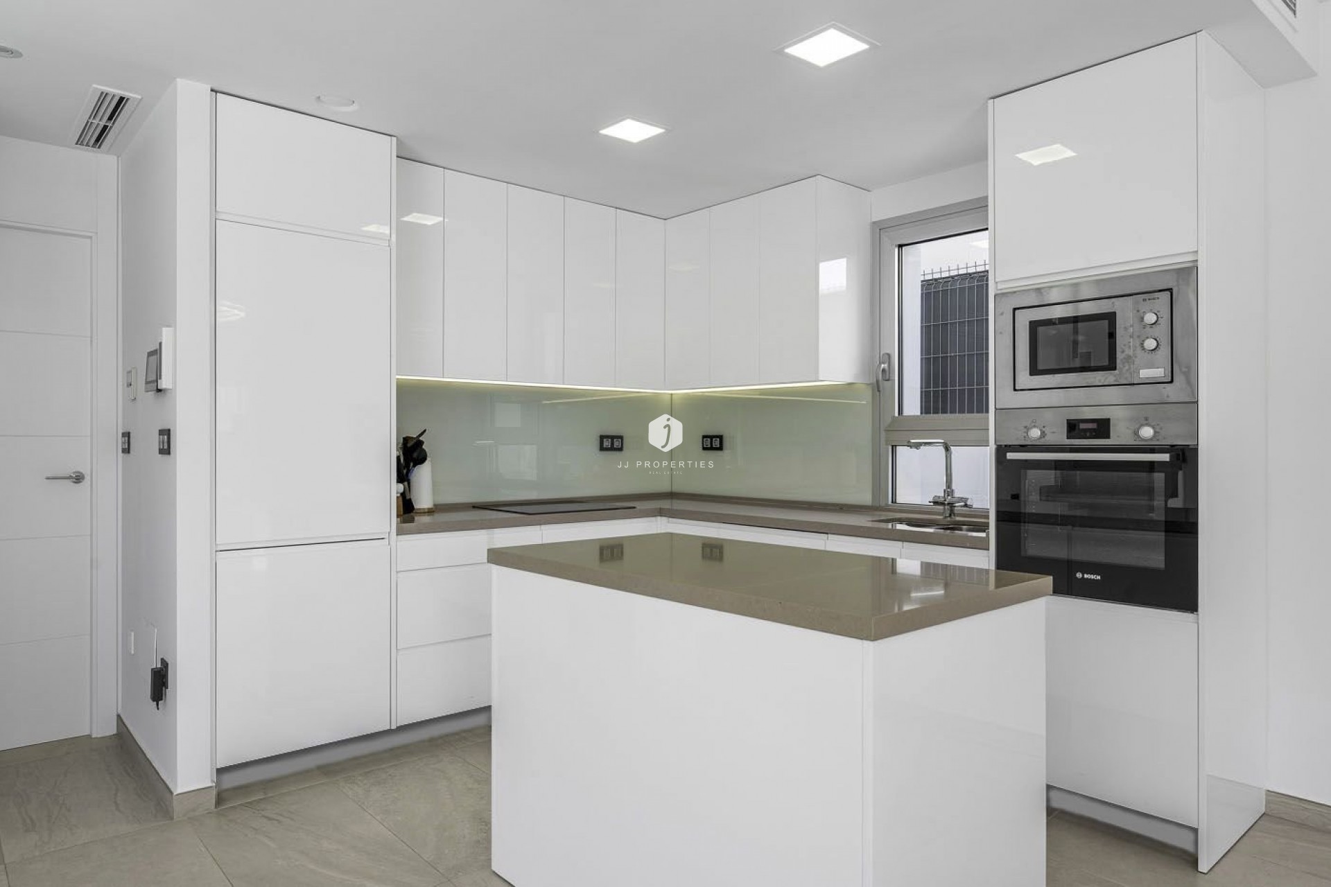 Aus zweiter Hand - Villa -
Guardamar del Segura - Costa Blanca