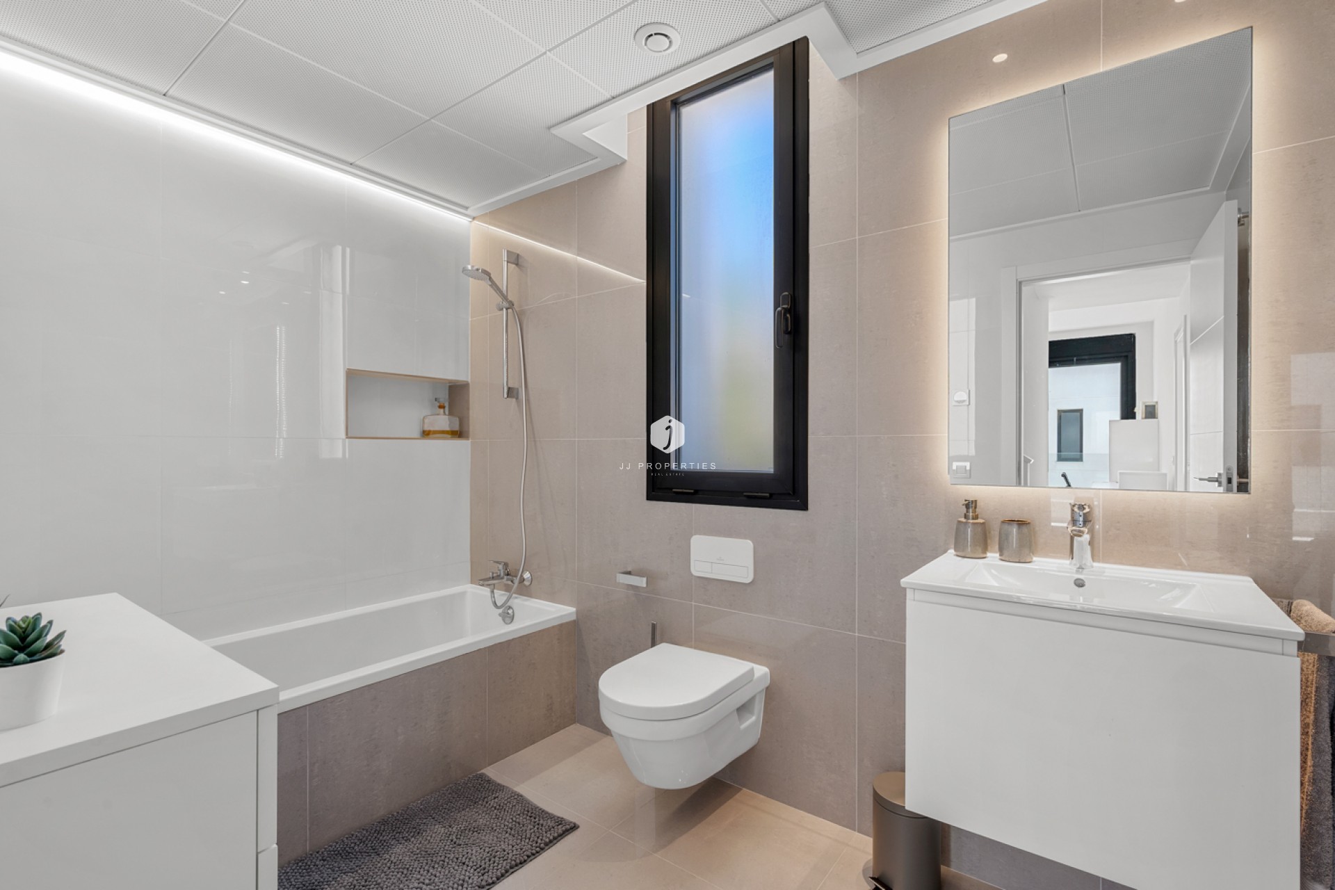 Aus zweiter Hand - Villa -
Guardamar del Segura - Costa Blanca