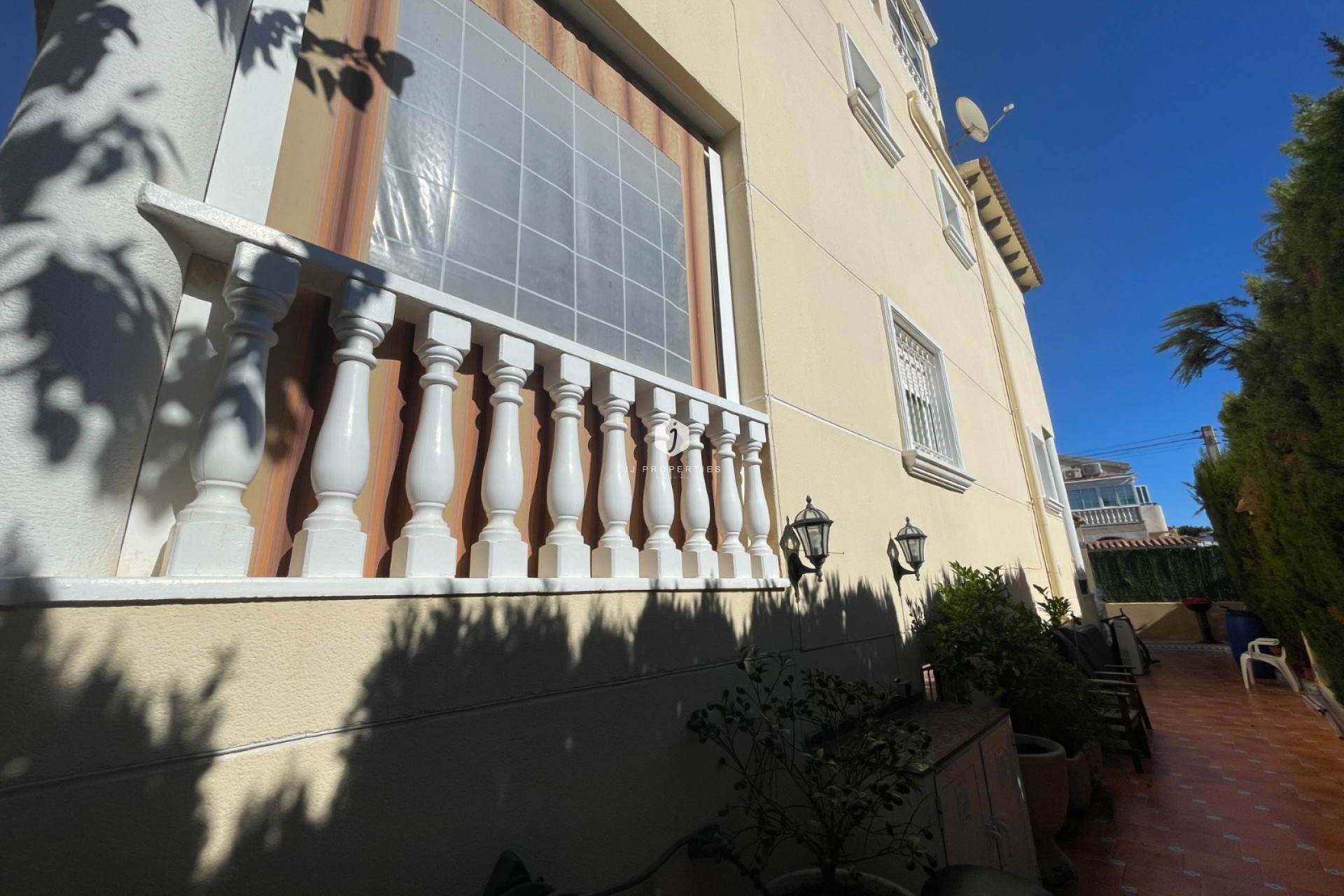 Aus zweiter Hand - Villa -
Guardamar del Segura - Costa Blanca