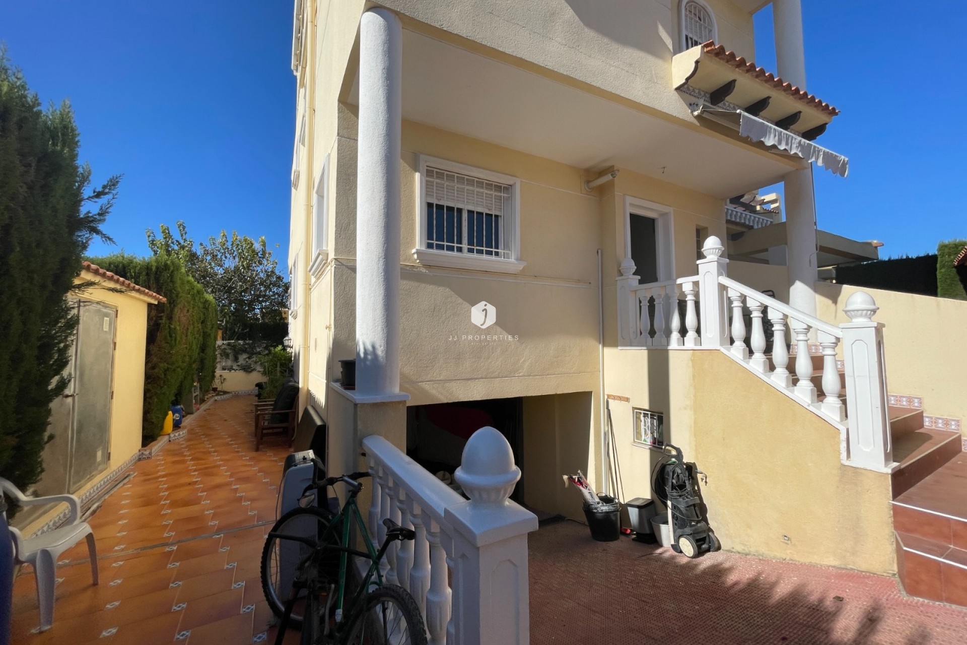 Aus zweiter Hand - Villa -
Guardamar del Segura - Costa Blanca