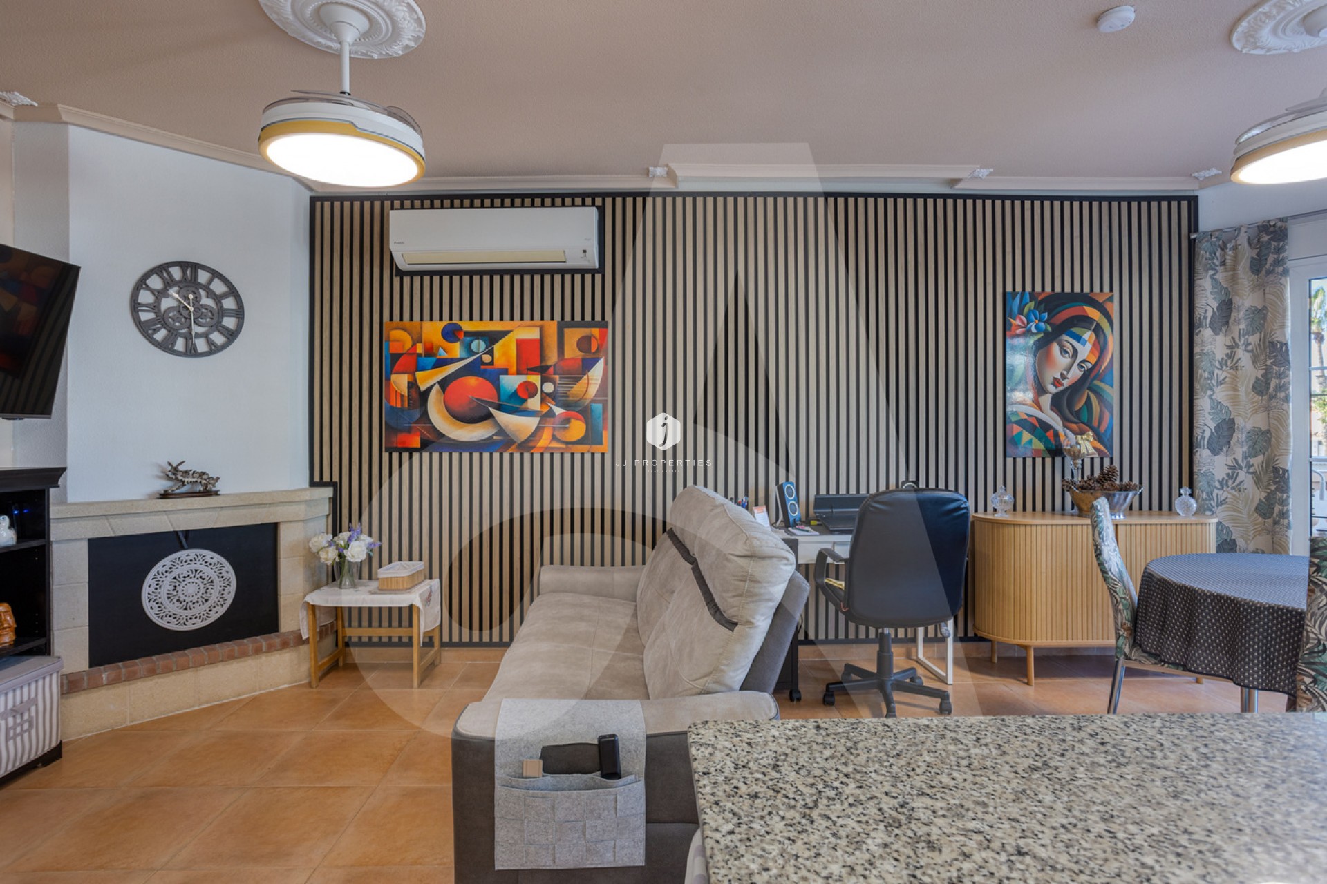 Aus zweiter Hand - Villa -
Guardamar del Segura - El Raso