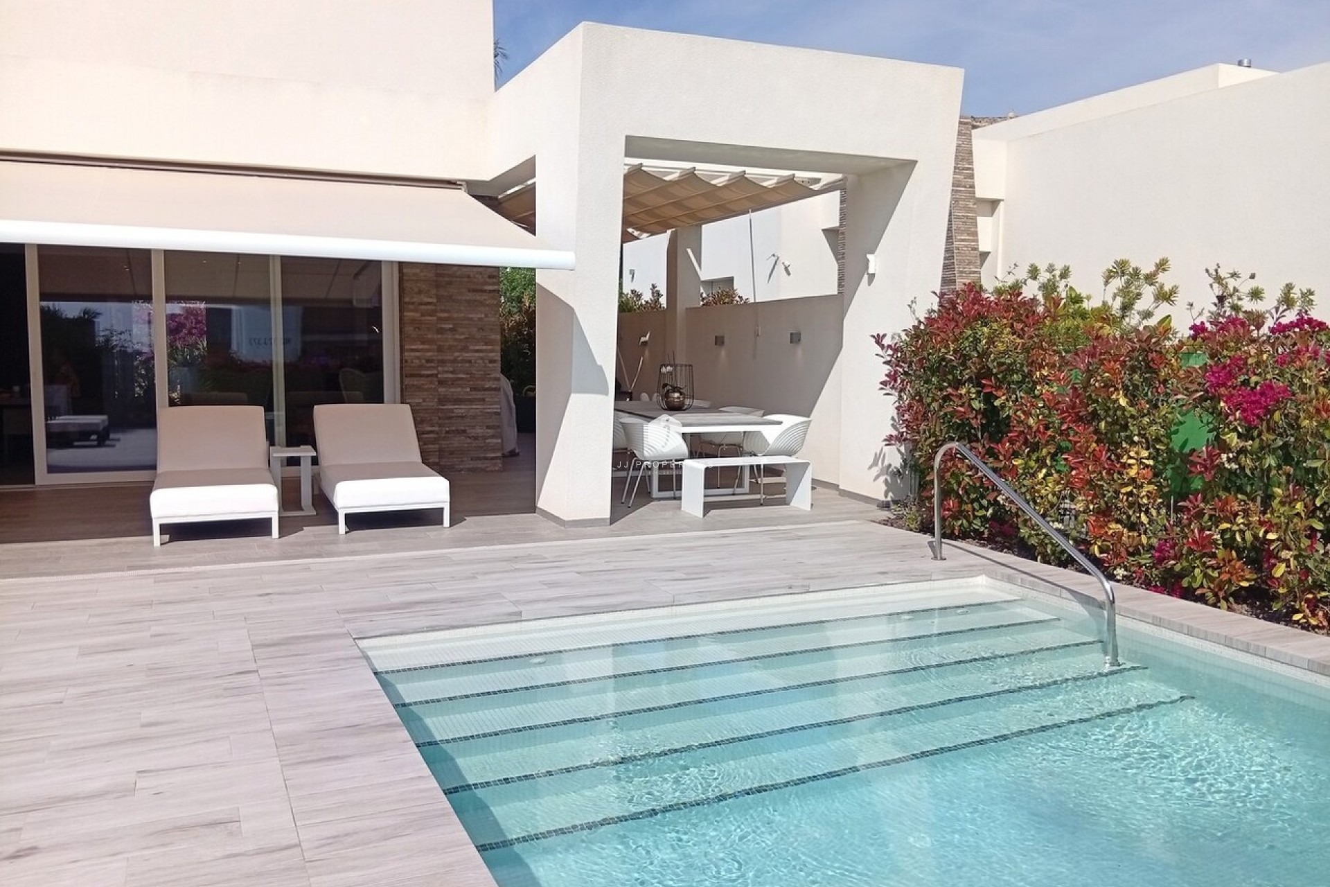 Aus zweiter Hand - Villa -
La Finca Golf Resort - Inland