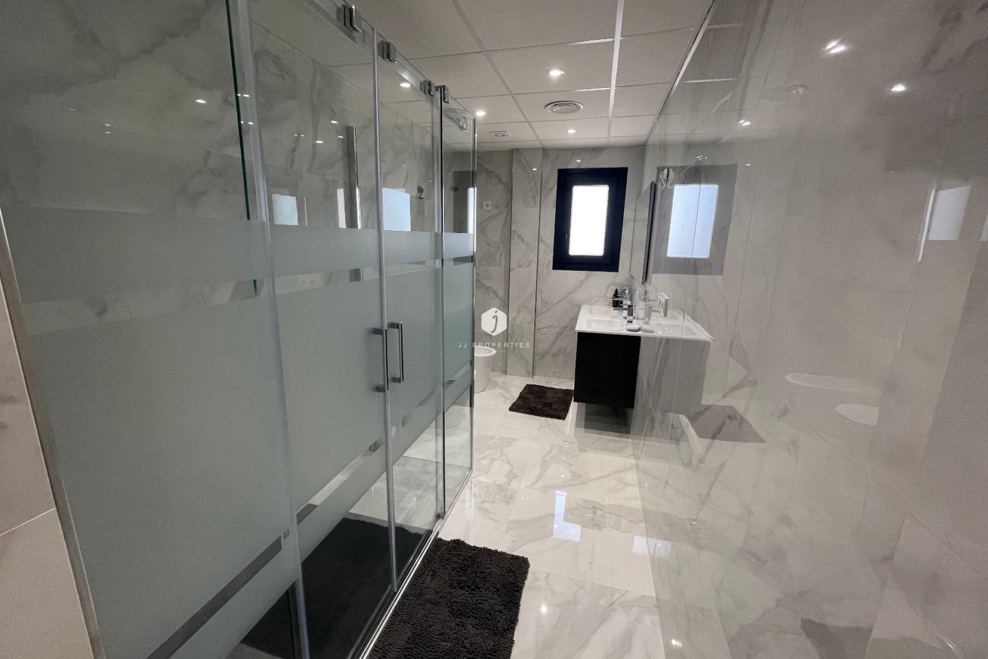 Aus zweiter Hand - Villa -
La Mata - Costa Blanca