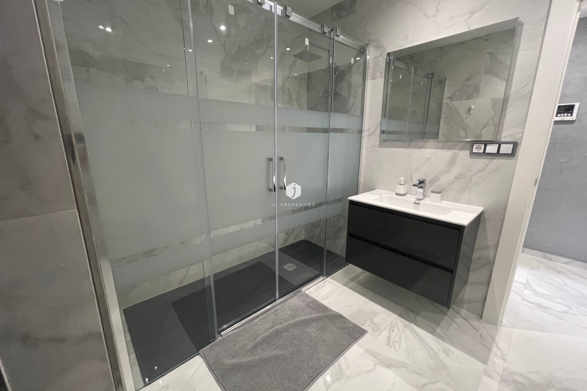 Aus zweiter Hand - Villa -
La Mata - Costa Blanca