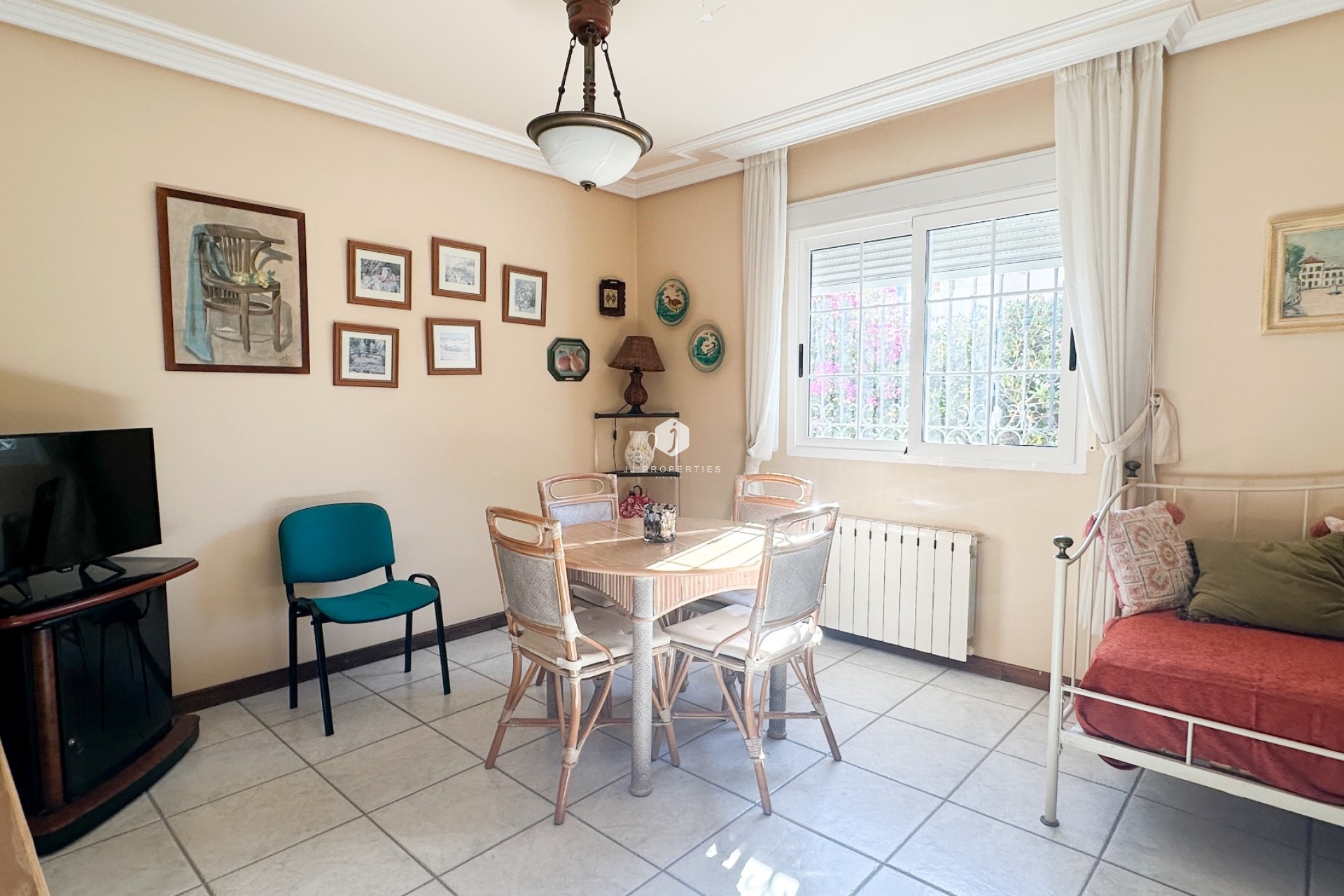 Aus zweiter Hand - Villa -
La Mata - Costa Blanca