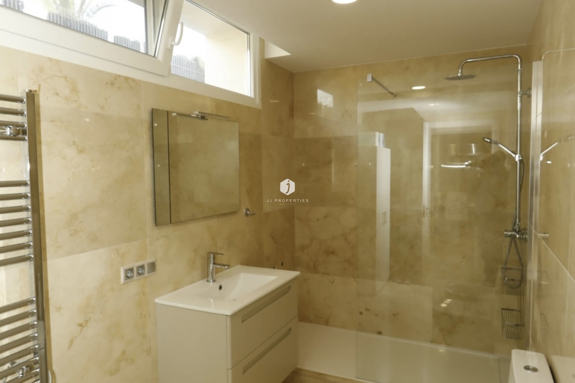 Aus zweiter Hand - Villa -
La Zenia - Costa Blanca