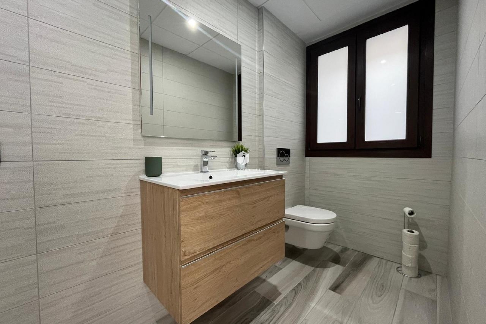 Aus zweiter Hand - Villa -
Los Altos - Costa Blanca