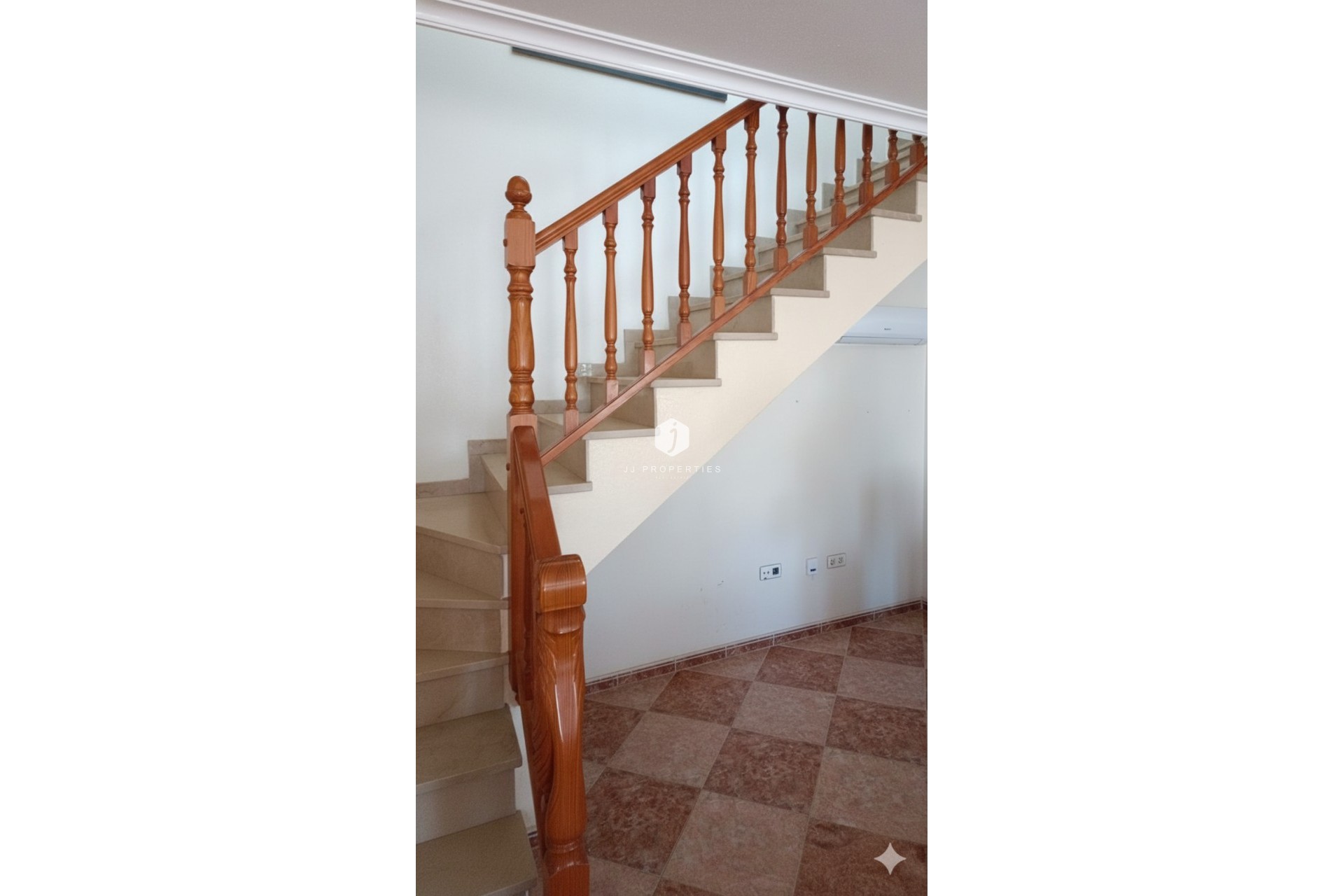 Aus zweiter Hand - Villa -
Los Altos - Costa Blanca