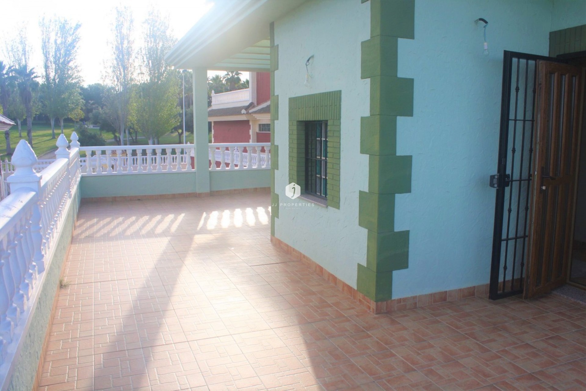 Aus zweiter Hand - Villa -
Los Altos - Costa Blanca