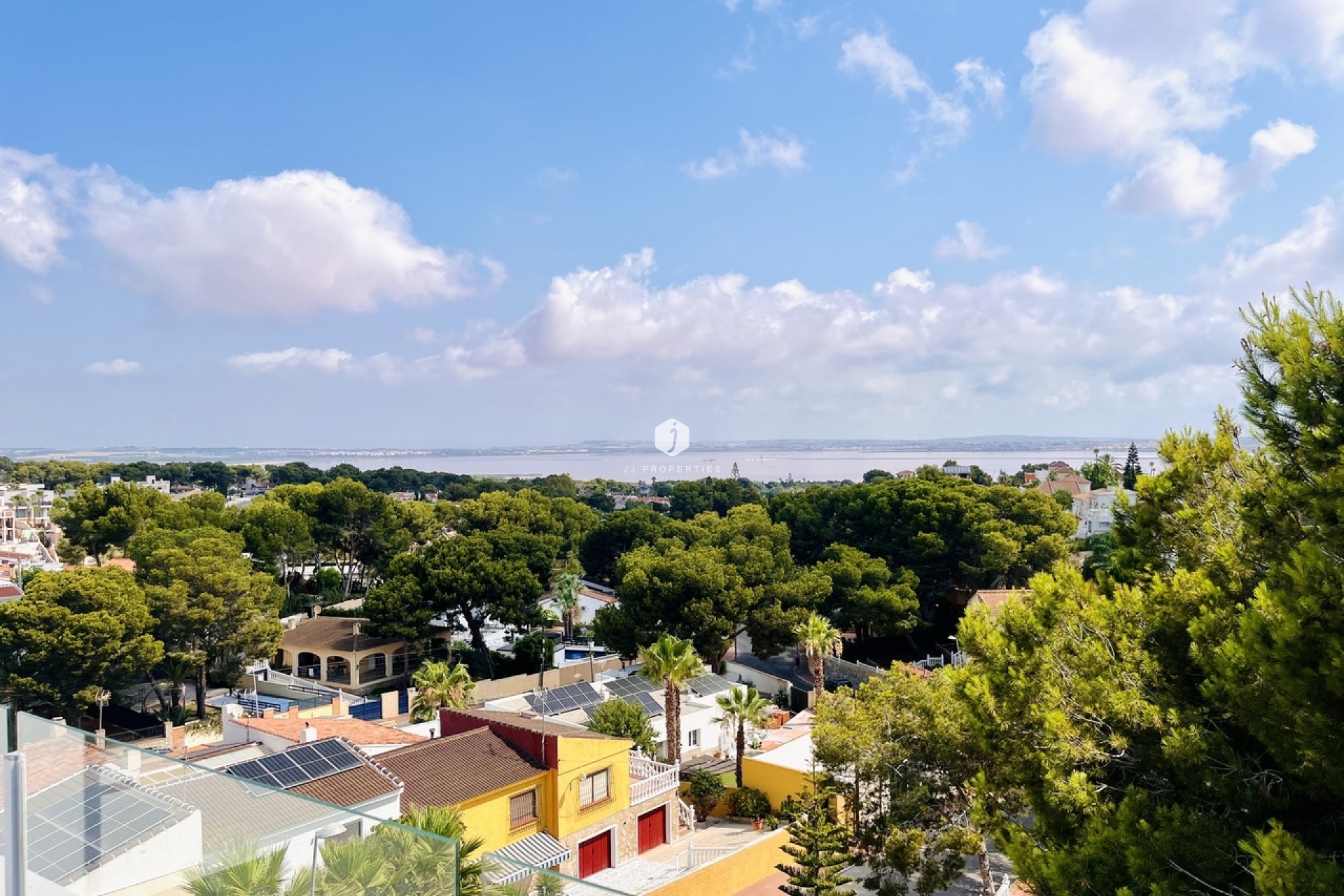 Aus zweiter Hand - Villa -
Los Balcones - Costa Blanca