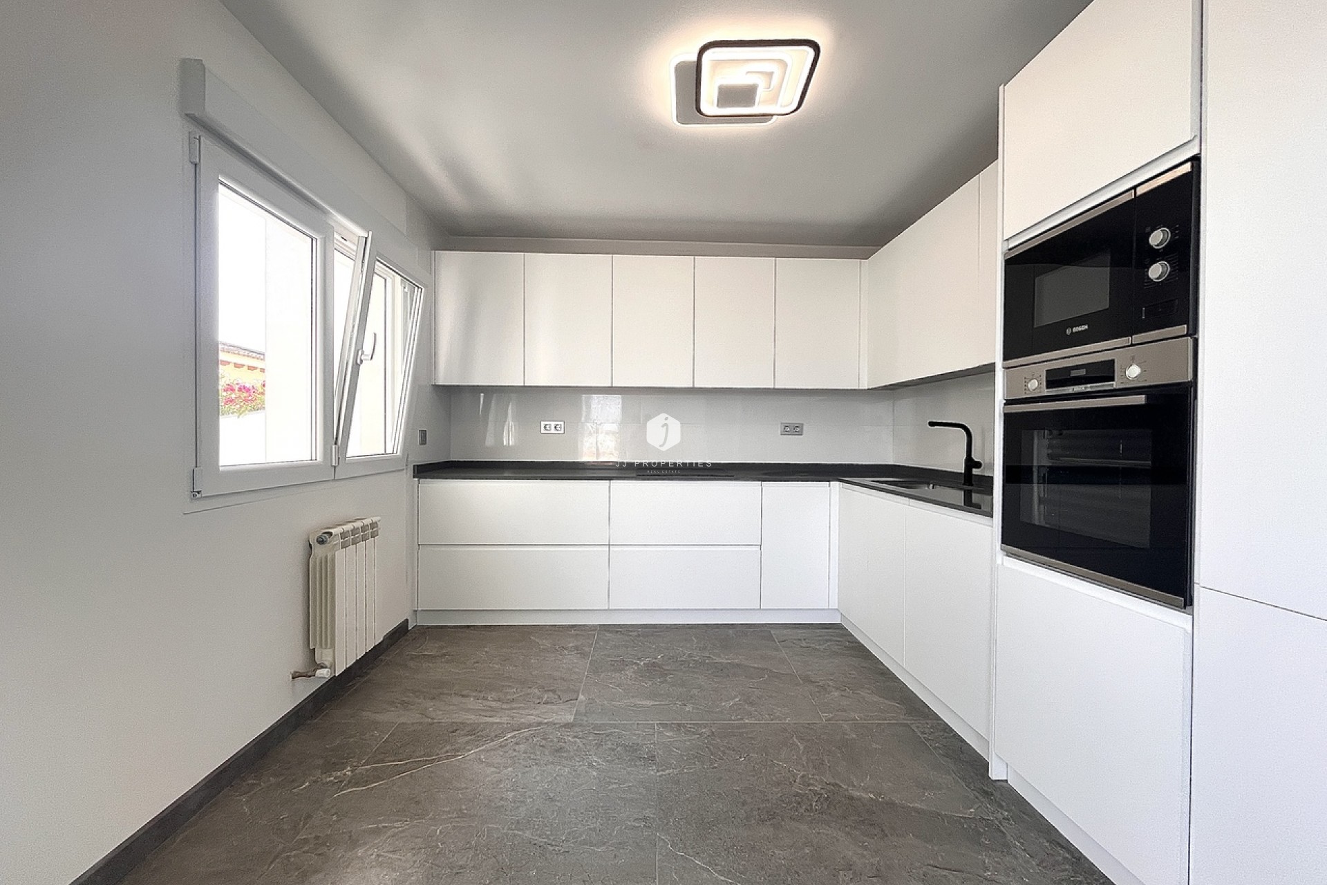 Aus zweiter Hand - Villa -
Los Balcones - Costa Blanca