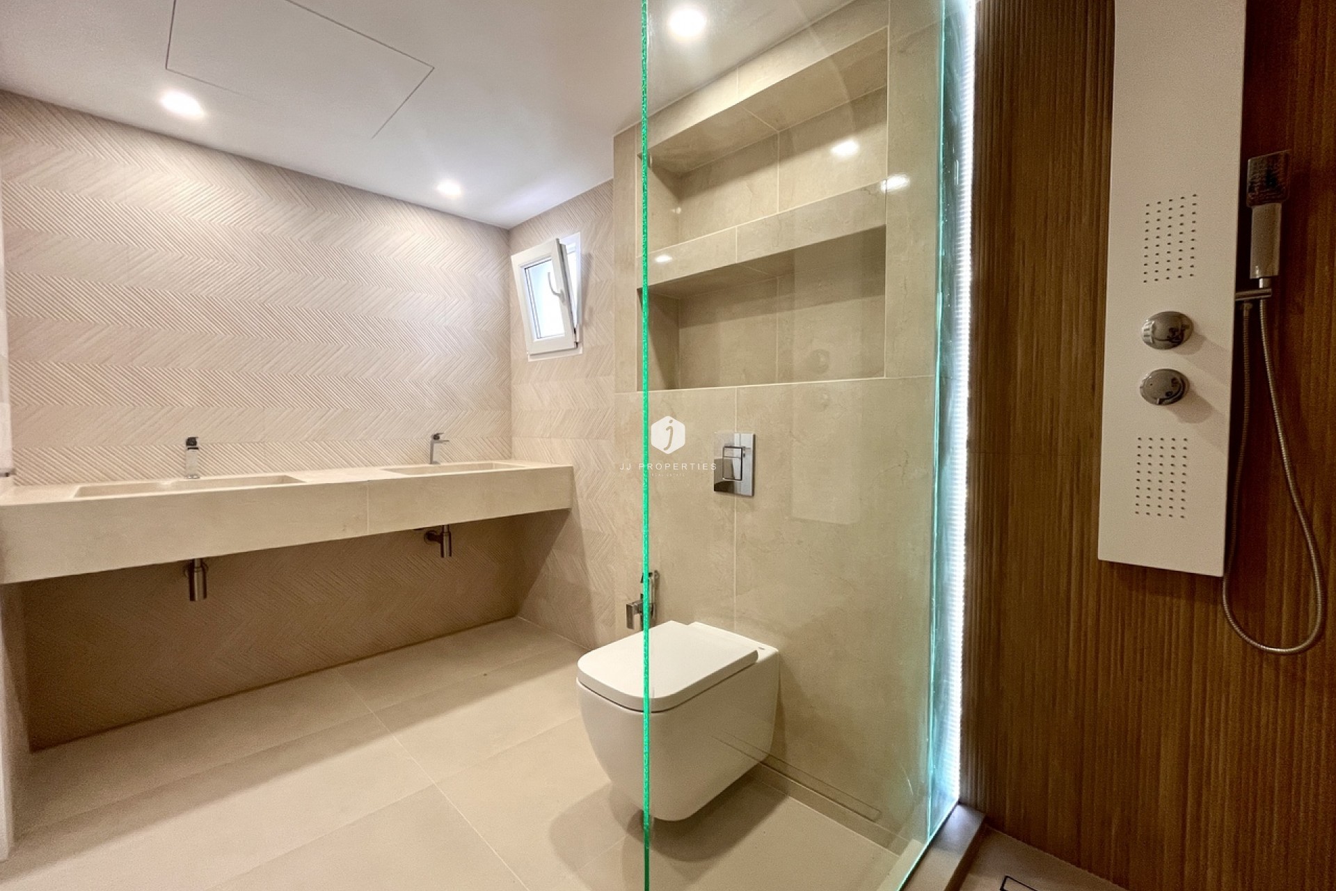 Aus zweiter Hand - Villa -
Los Balcones - Costa Blanca