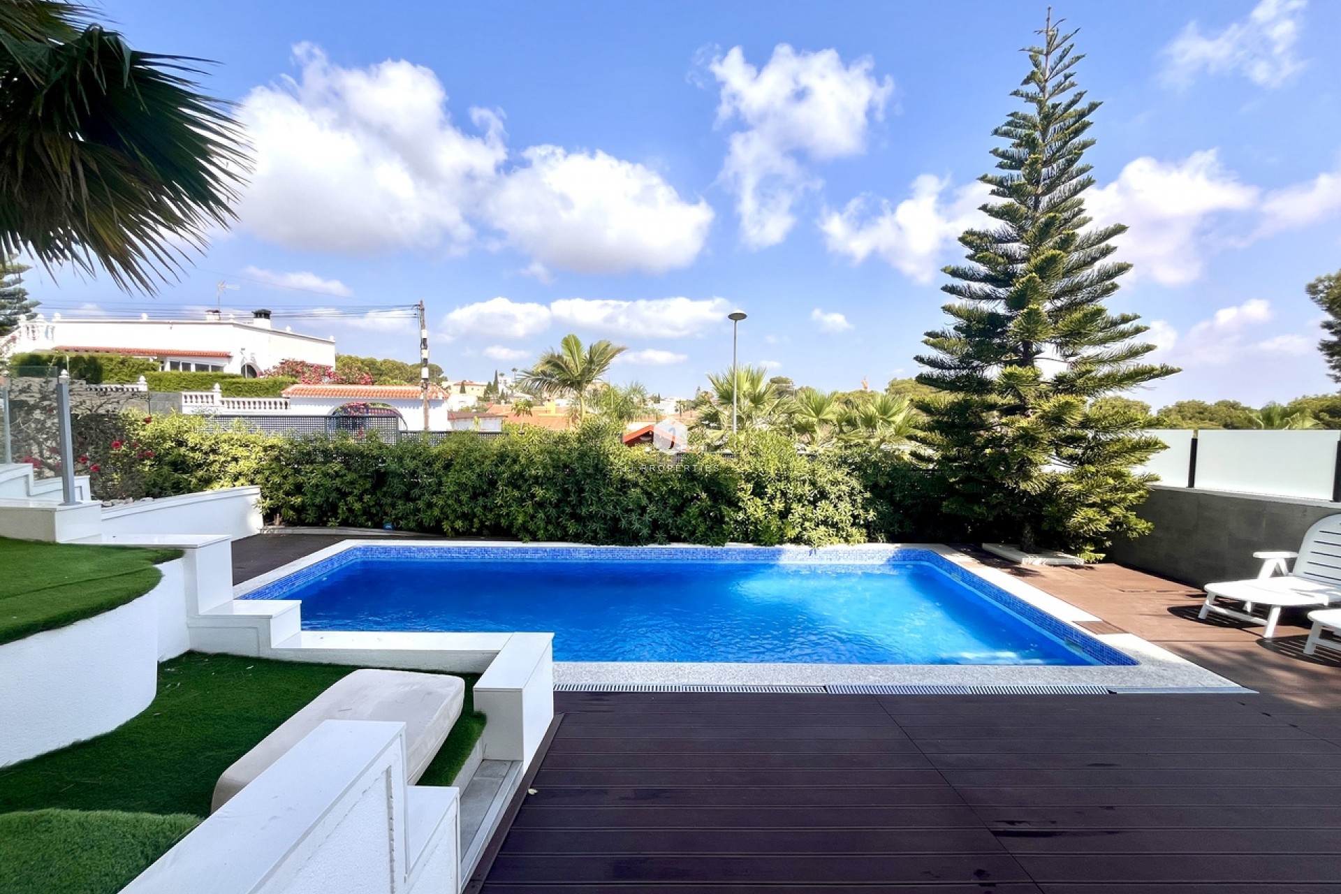 Aus zweiter Hand - Villa -
Los Balcones - Costa Blanca