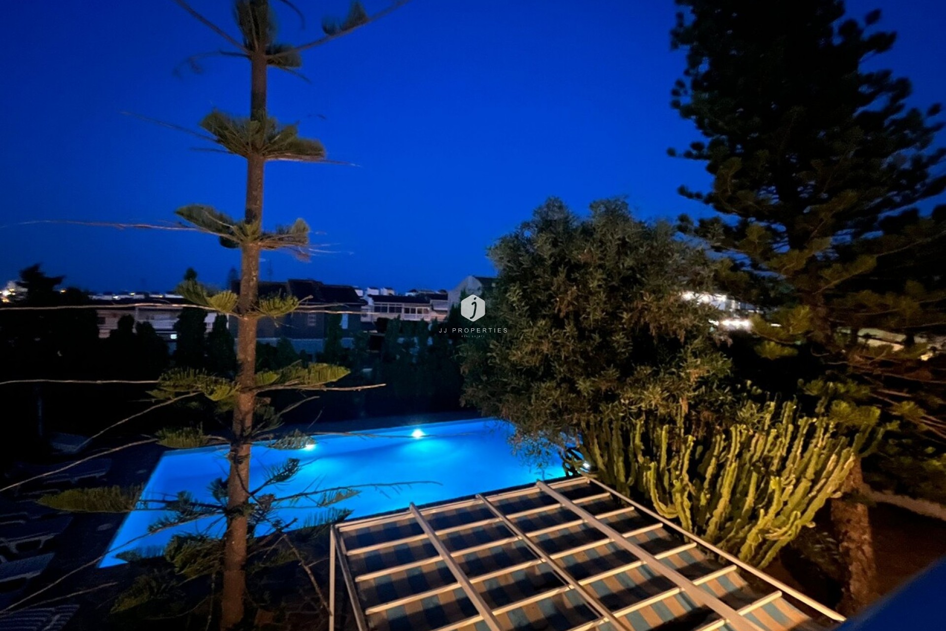 Aus zweiter Hand - Villa -
Los Balcones - Costa Blanca