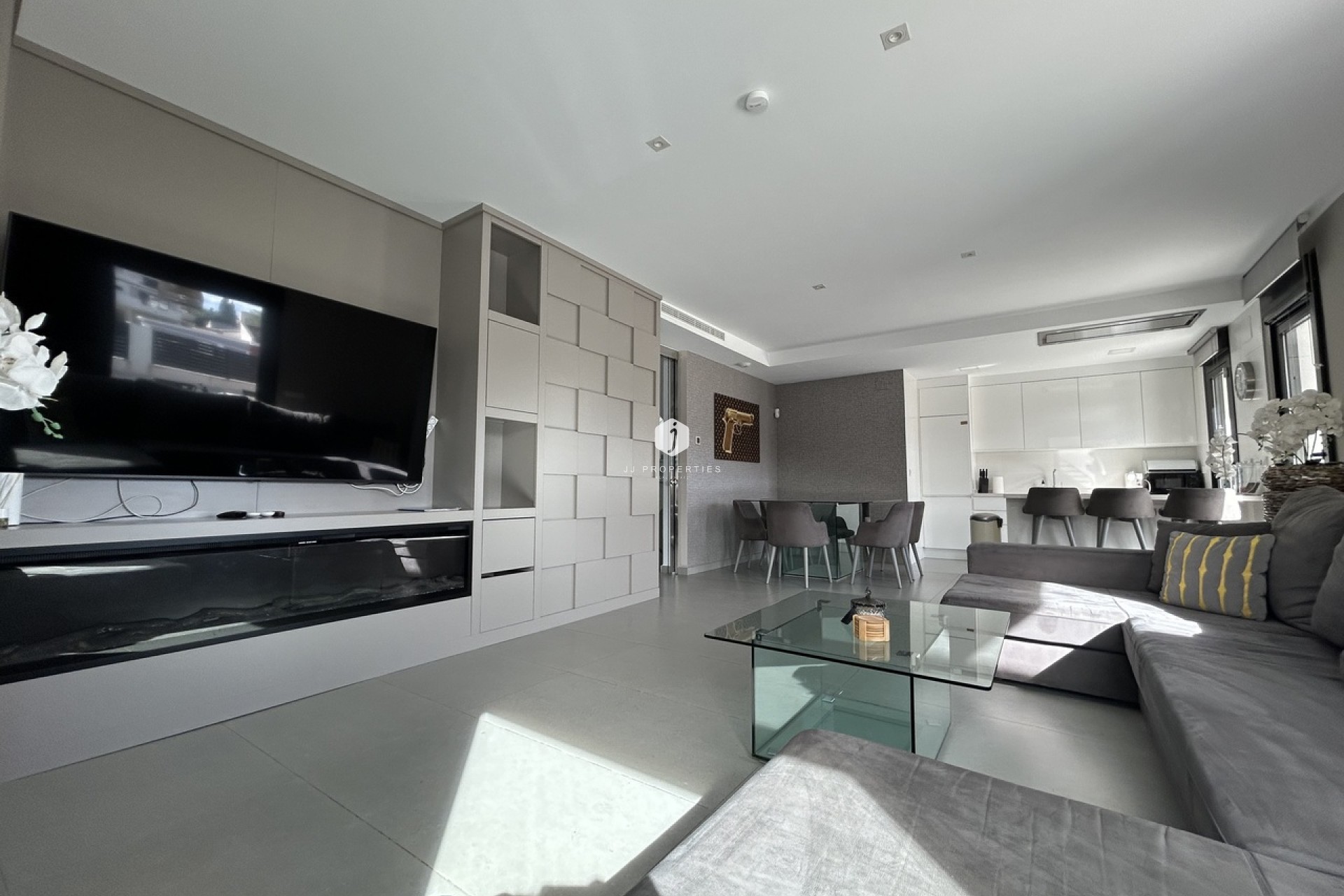 Aus zweiter Hand - Villa -
Los Balcones - Costa Blanca