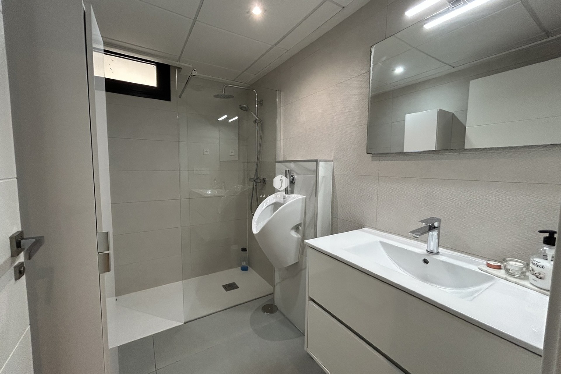 Aus zweiter Hand - Villa -
Los Balcones - Costa Blanca