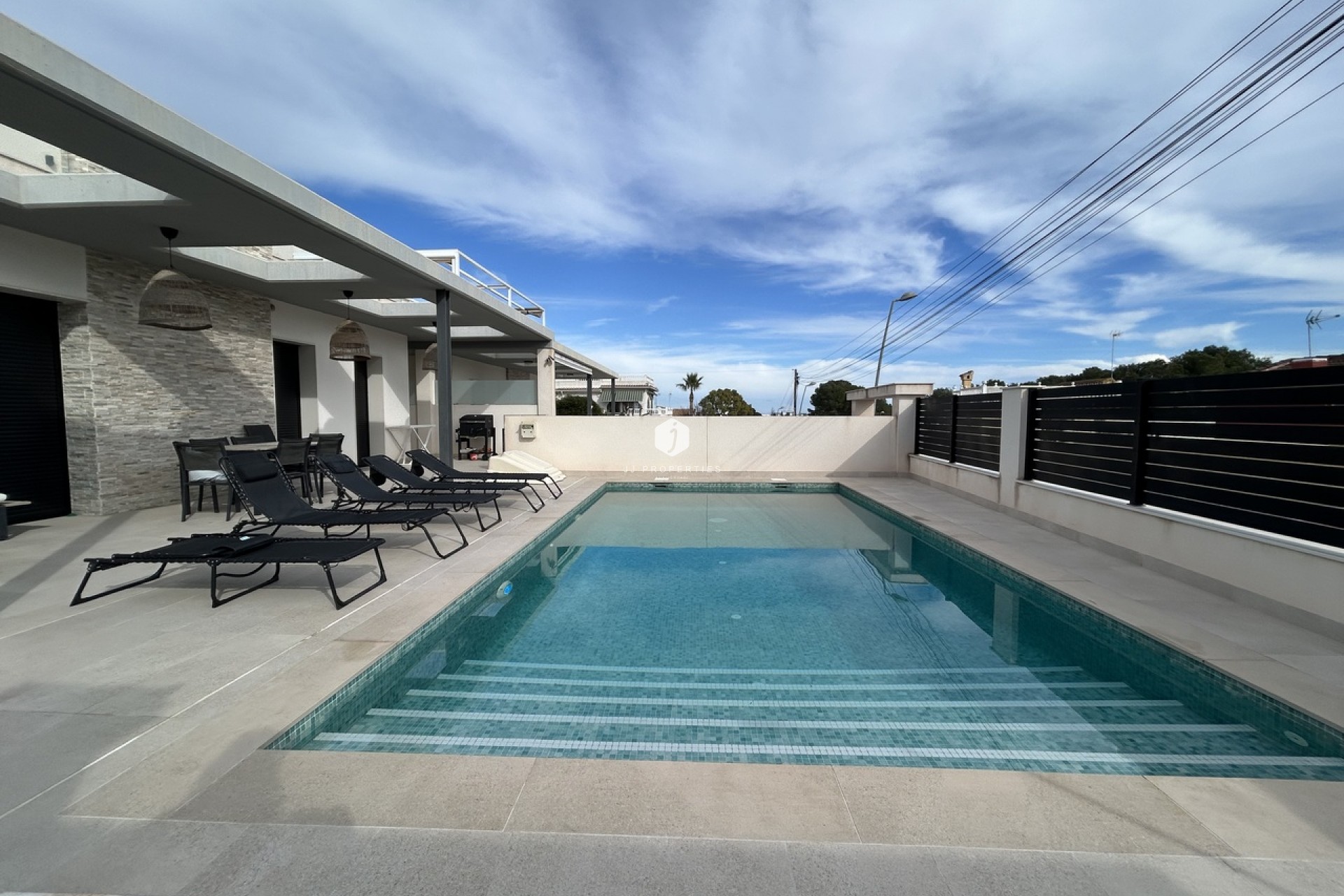 Aus zweiter Hand - Villa -
Los Balcones - Costa Blanca