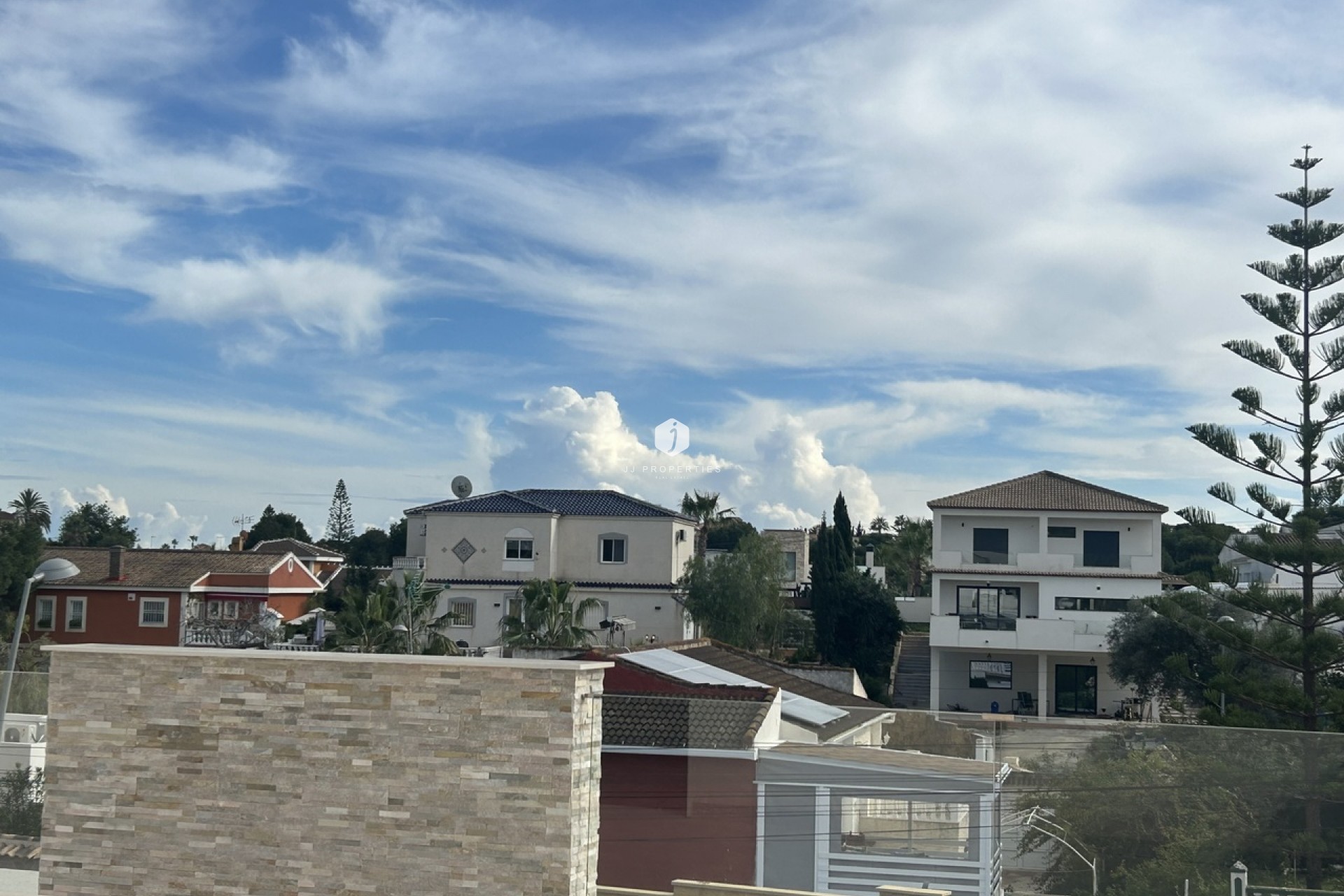 Aus zweiter Hand - Villa -
Los Balcones - Costa Blanca