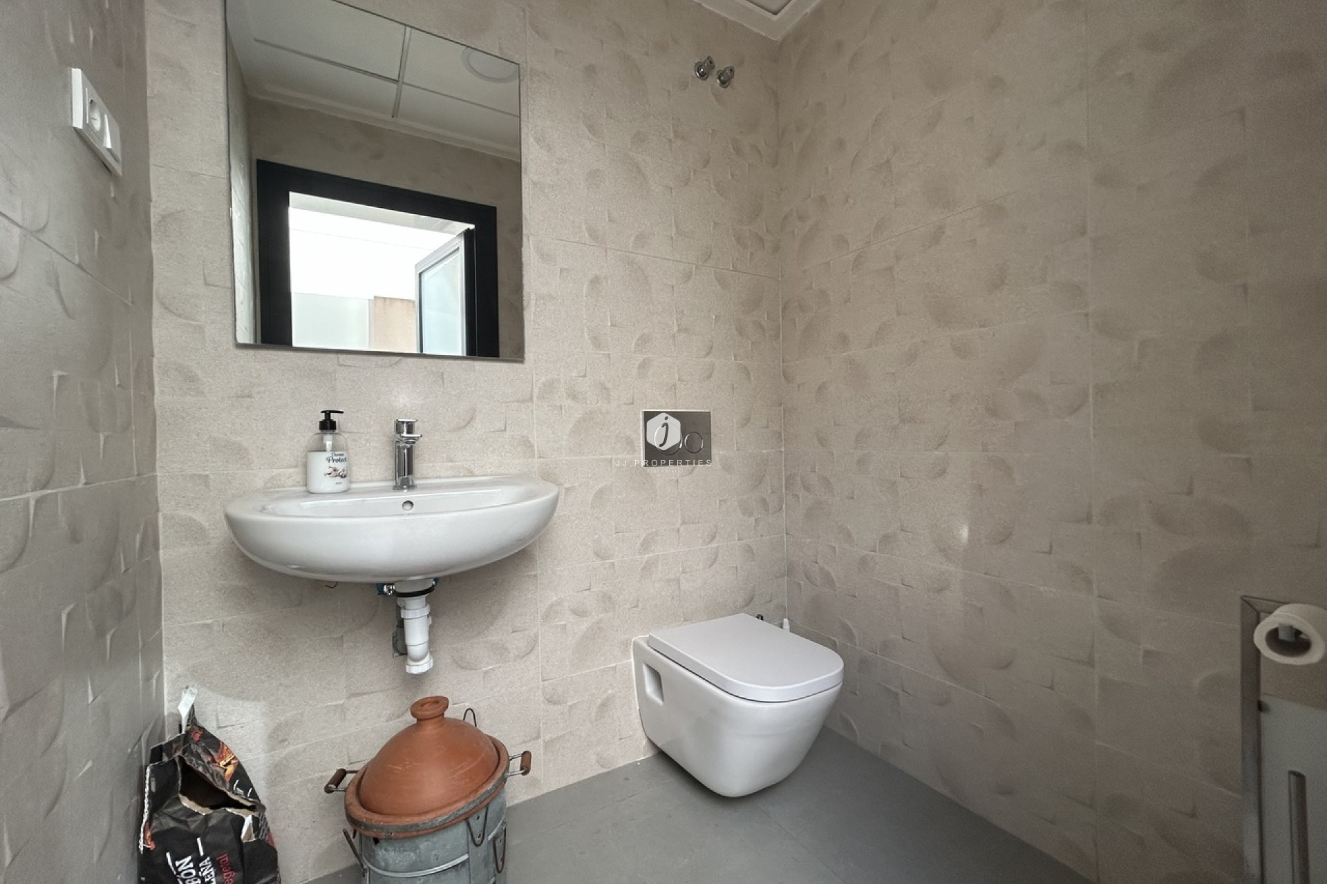 Aus zweiter Hand - Villa -
Los Balcones - Costa Blanca