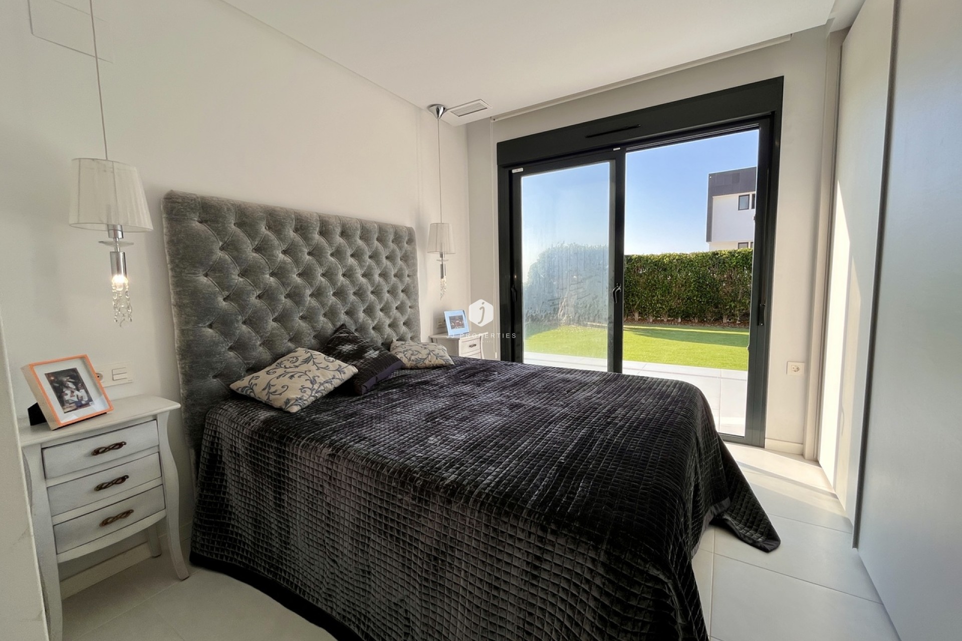 Aus zweiter Hand - Villa -
Los Dolses - Inland