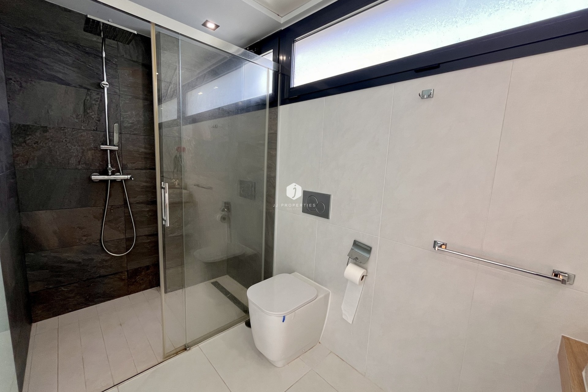 Aus zweiter Hand - Villa -
Los Dolses - Inland