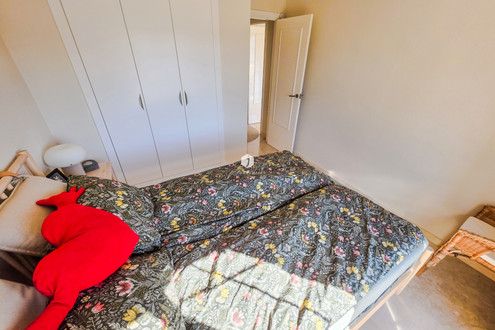 Aus zweiter Hand - Villa -
Los Dolses - Inland