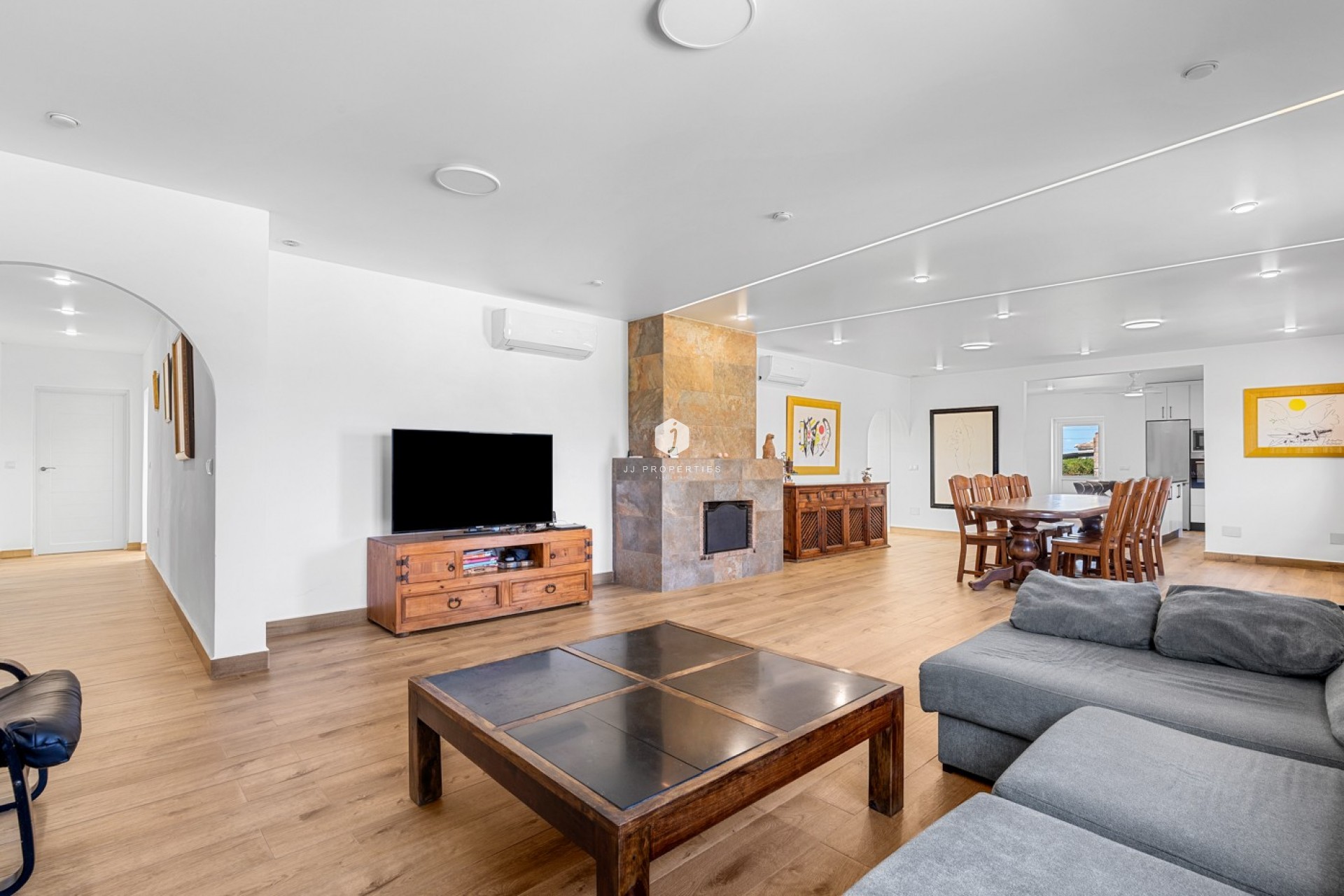 Aus zweiter Hand - Villa -
Los Montesinos - Costa Blanca