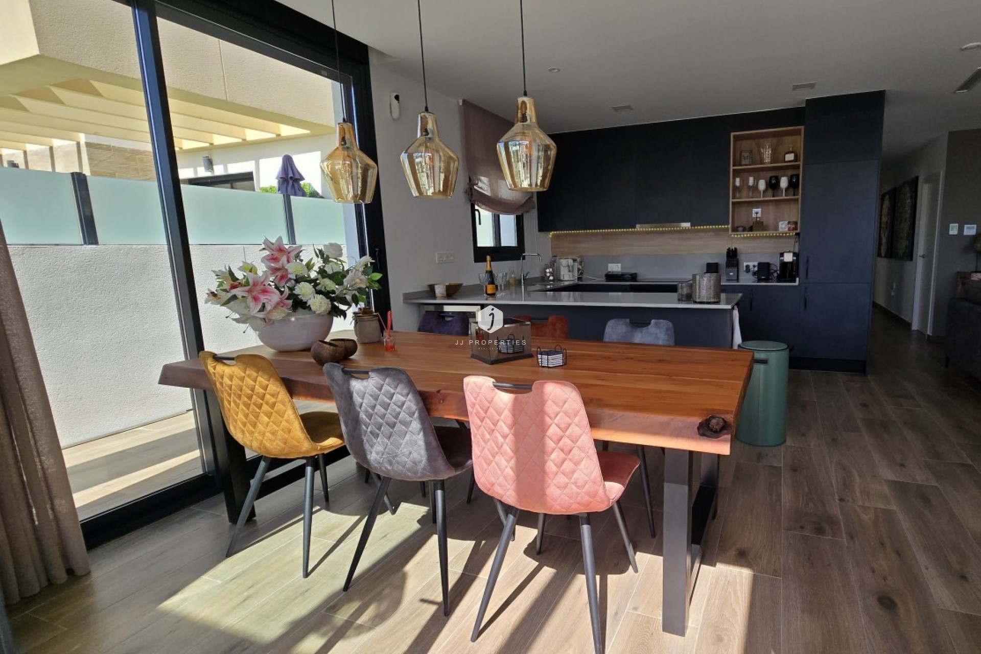 Aus zweiter Hand - Villa -
Los Montesinos - Costa Blanca