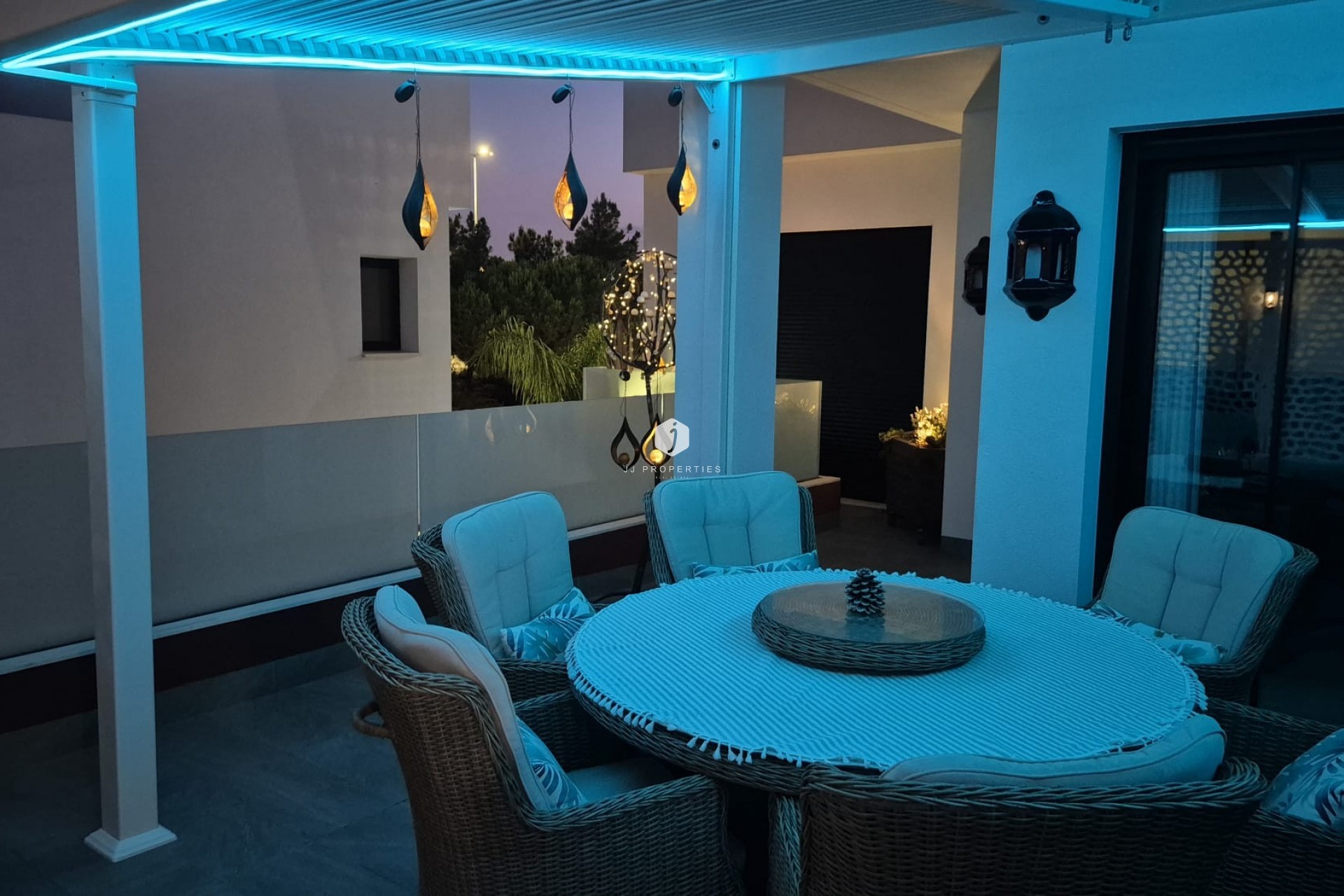 Aus zweiter Hand - Villa -
Los Montesinos - Costa Blanca