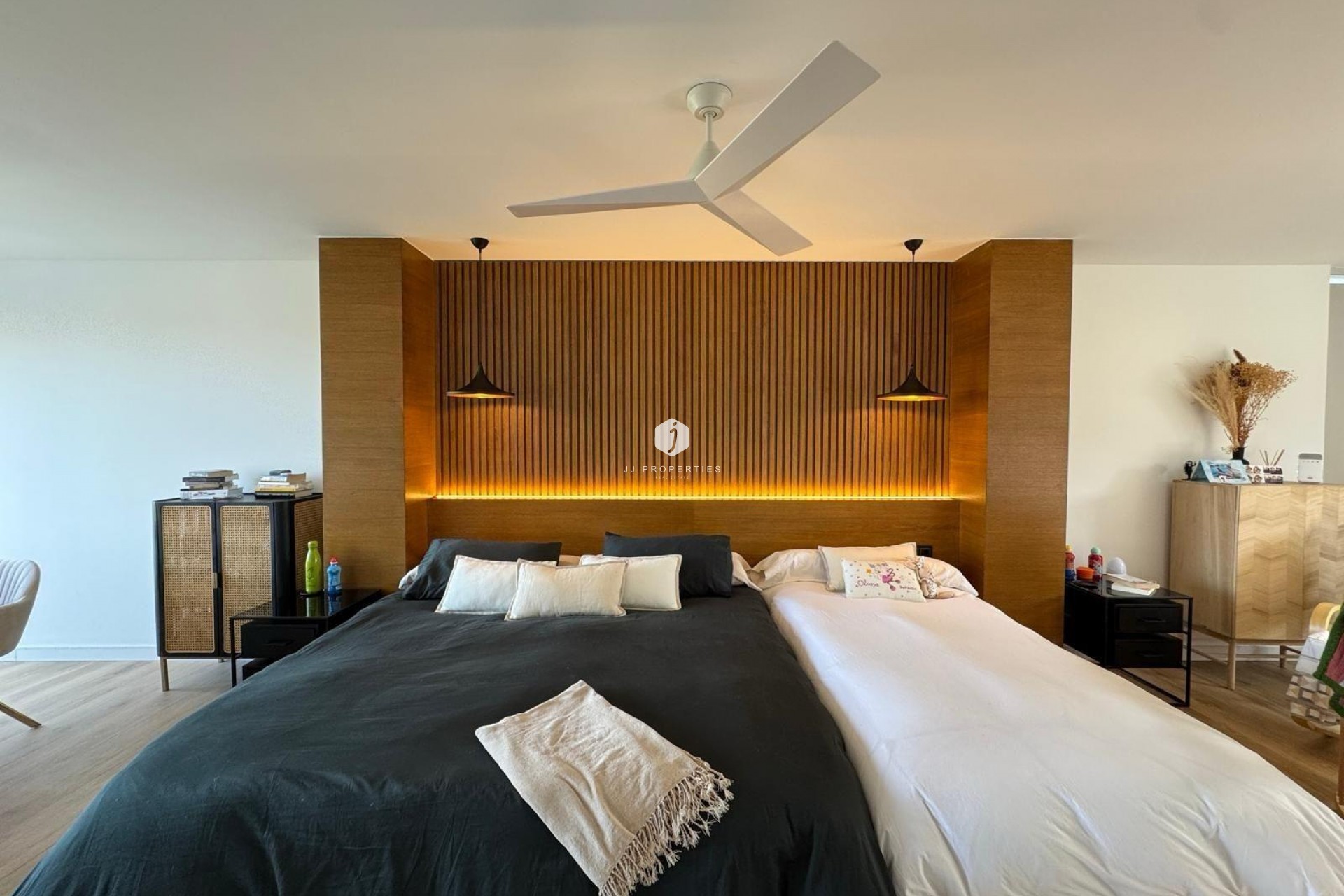 Aus zweiter Hand - Villa -
Orihuela Costa - Altos De Campoamor