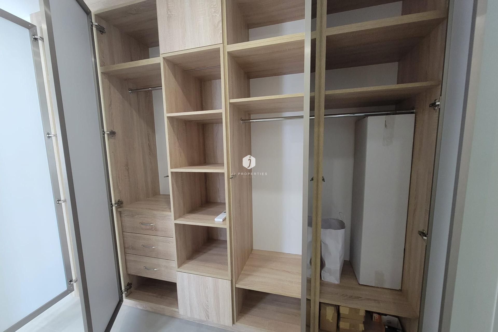 Aus zweiter Hand - Villa -
Orihuela Costa - Cabo Roig