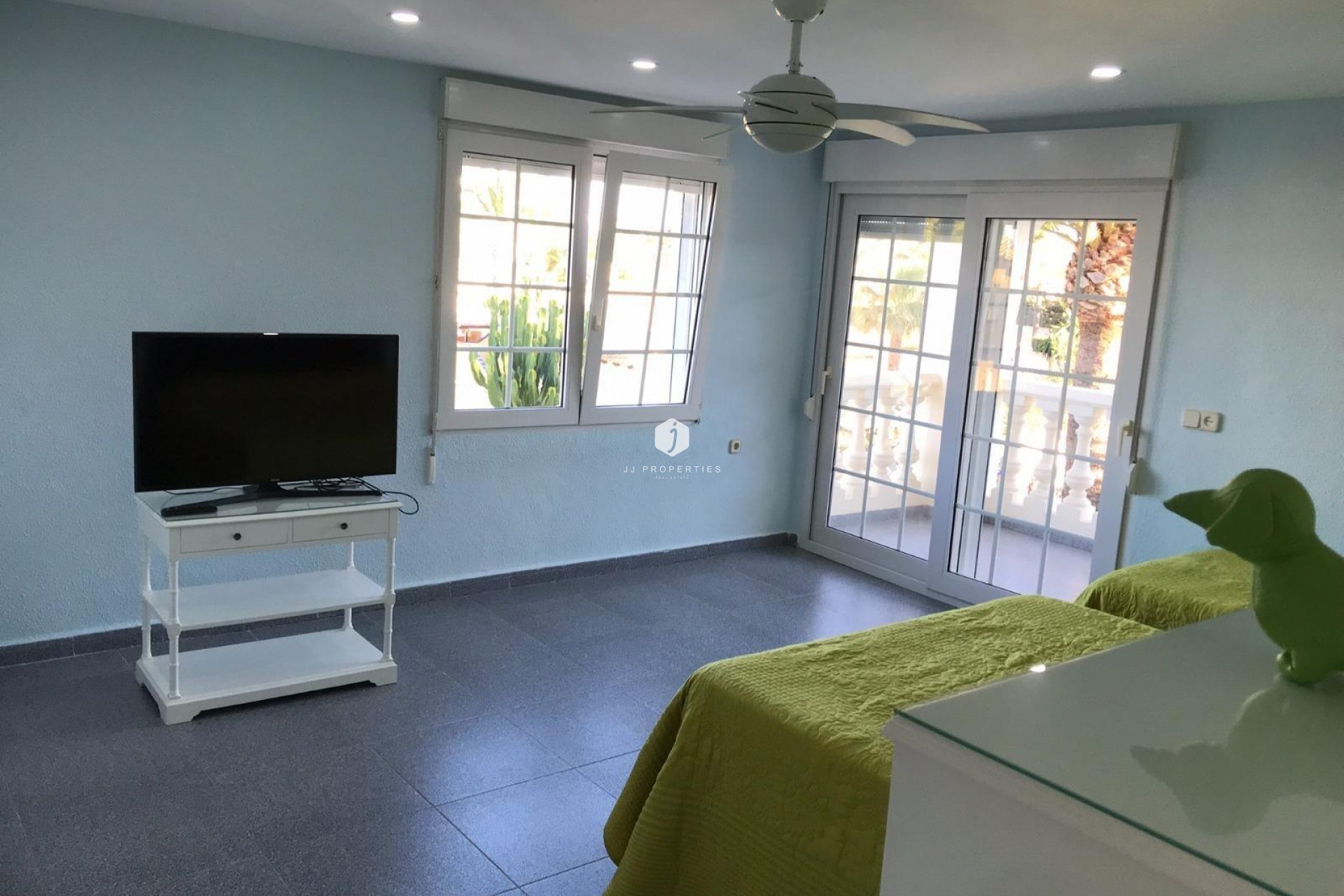 Aus zweiter Hand - Villa -
Orihuela Costa - Cabo Roig