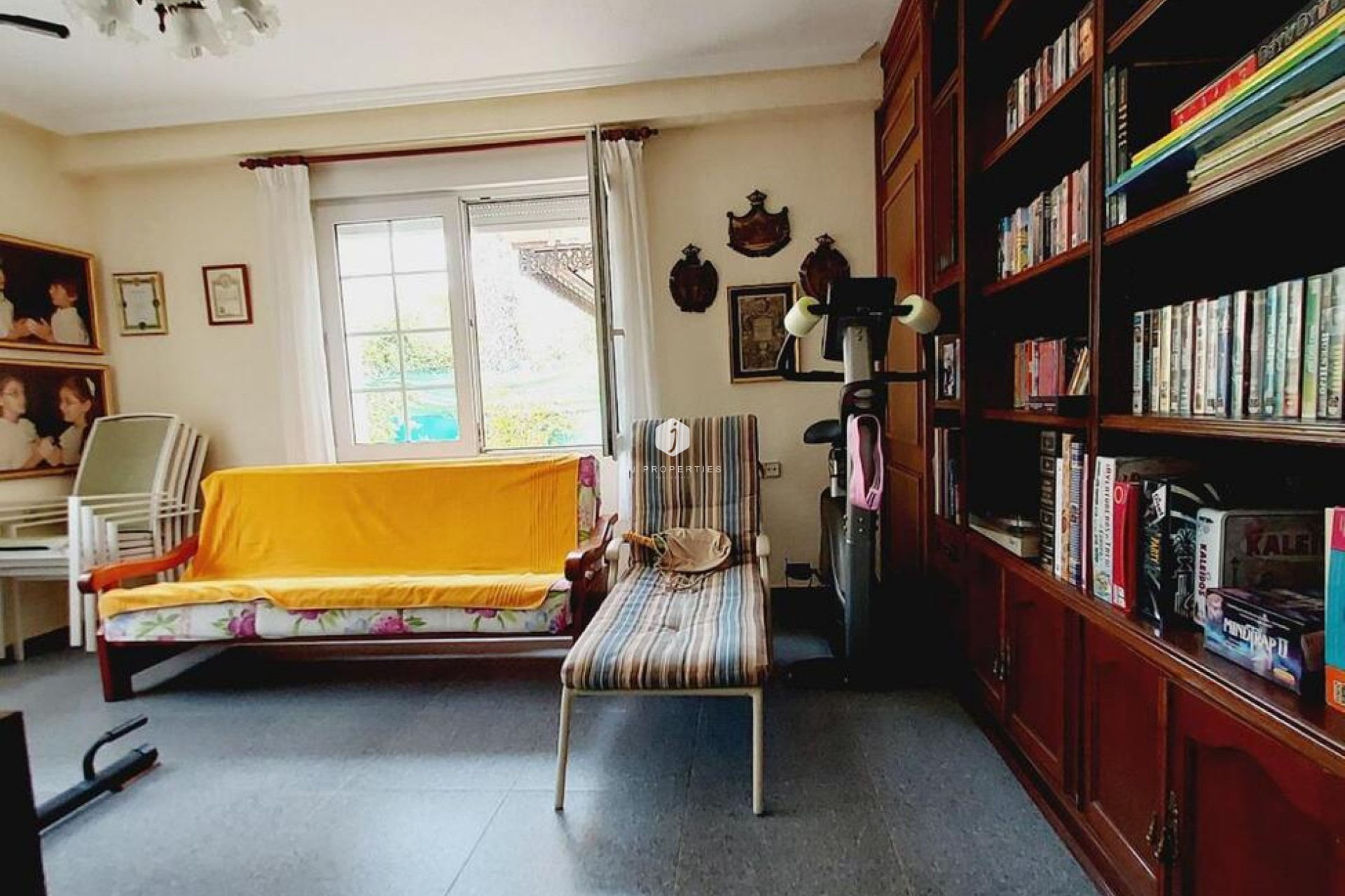 Aus zweiter Hand - Villa -
Orihuela Costa - Cabo Roig