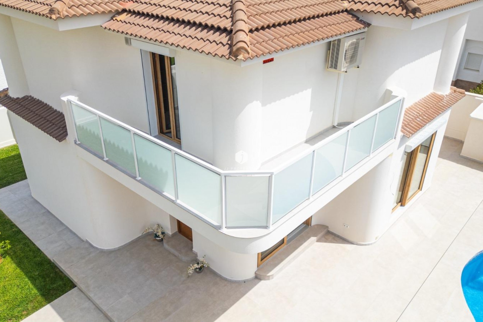 Aus zweiter Hand - Villa -
Orihuela Costa - Cabo Roig