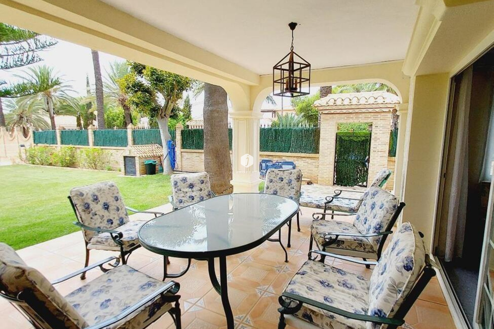 Aus zweiter Hand - Villa -
Orihuela Costa - Cabo Roig