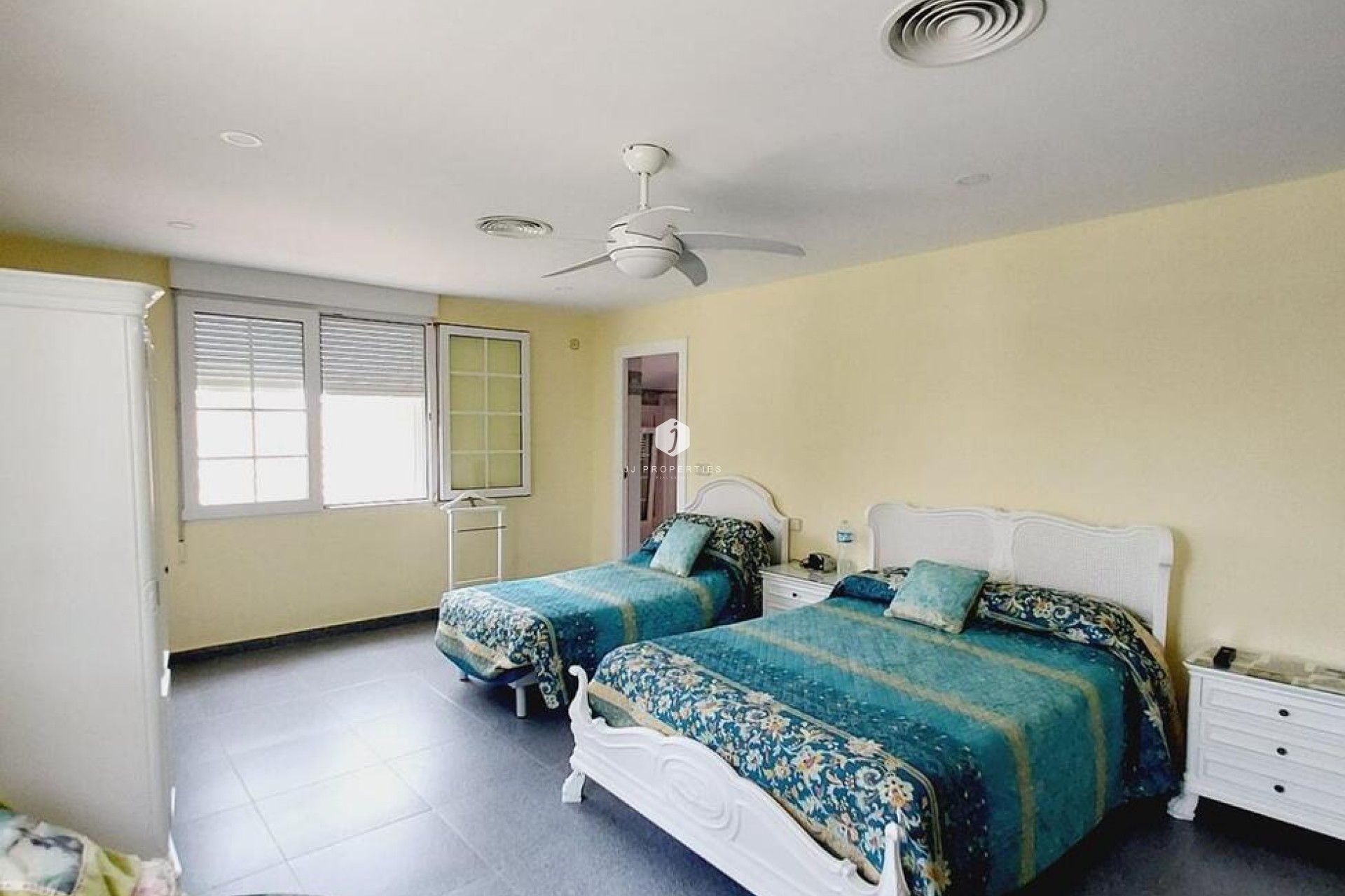 Aus zweiter Hand - Villa -
Orihuela Costa - Cabo Roig