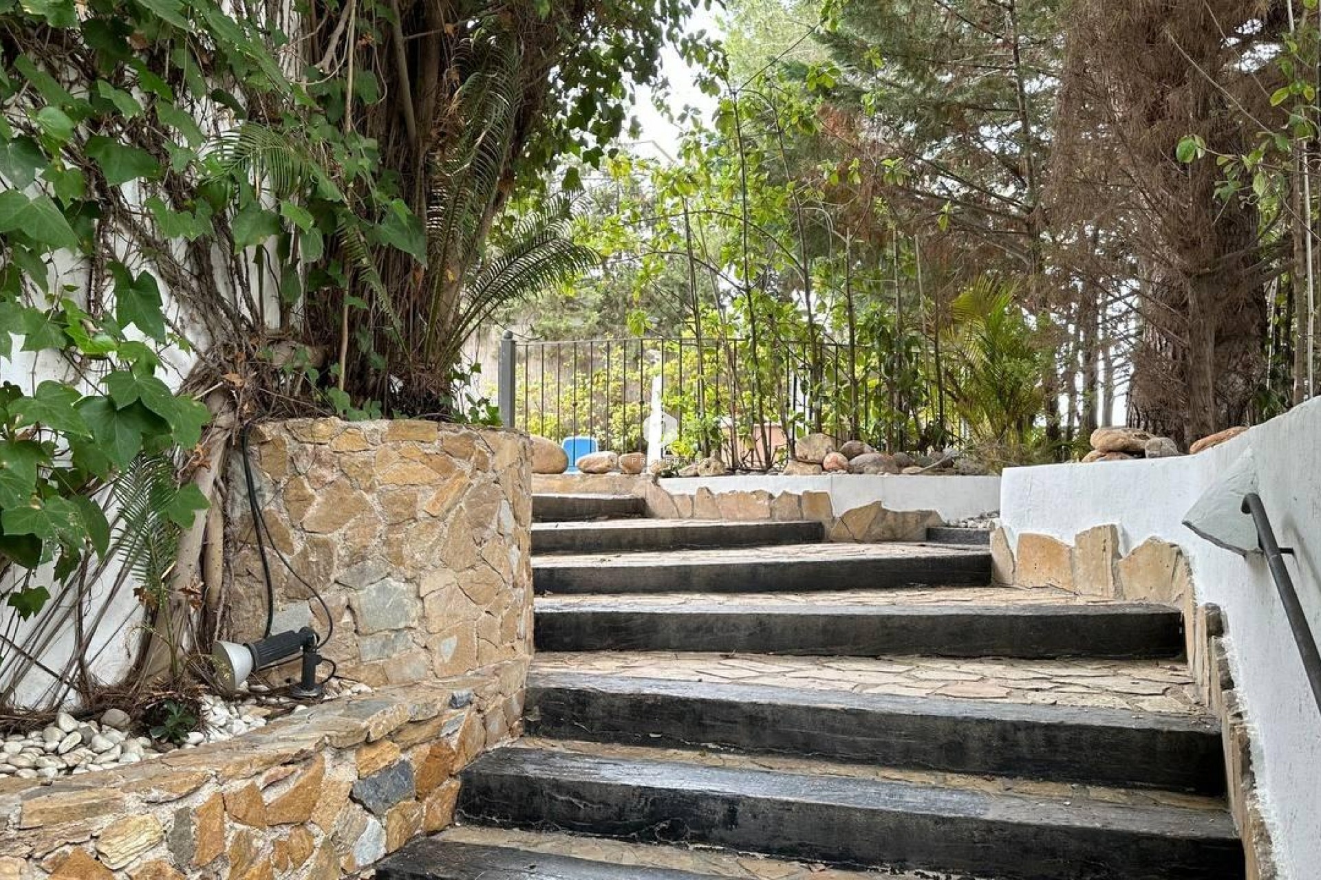 Aus zweiter Hand - Villa -
Orihuela Costa - Campoamor