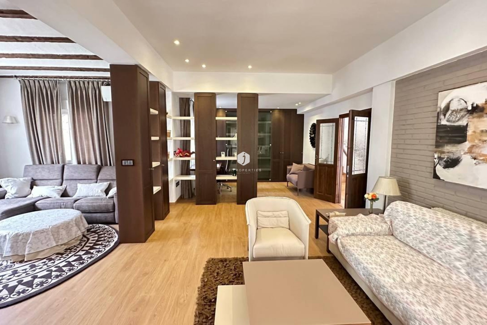 Aus zweiter Hand - Villa -
Orihuela Costa - Campoamor