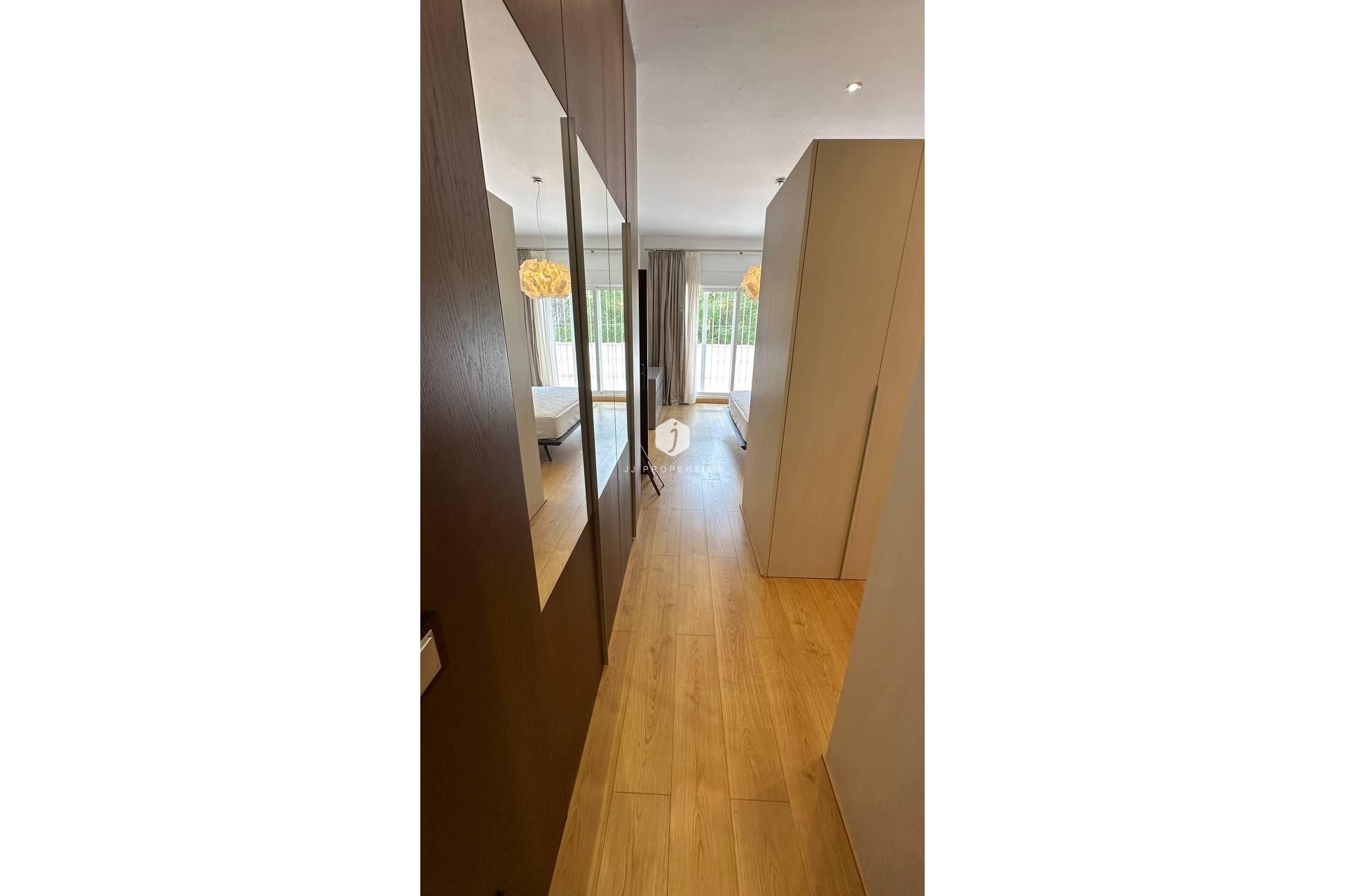 Aus zweiter Hand - Villa -
Orihuela Costa - Campoamor