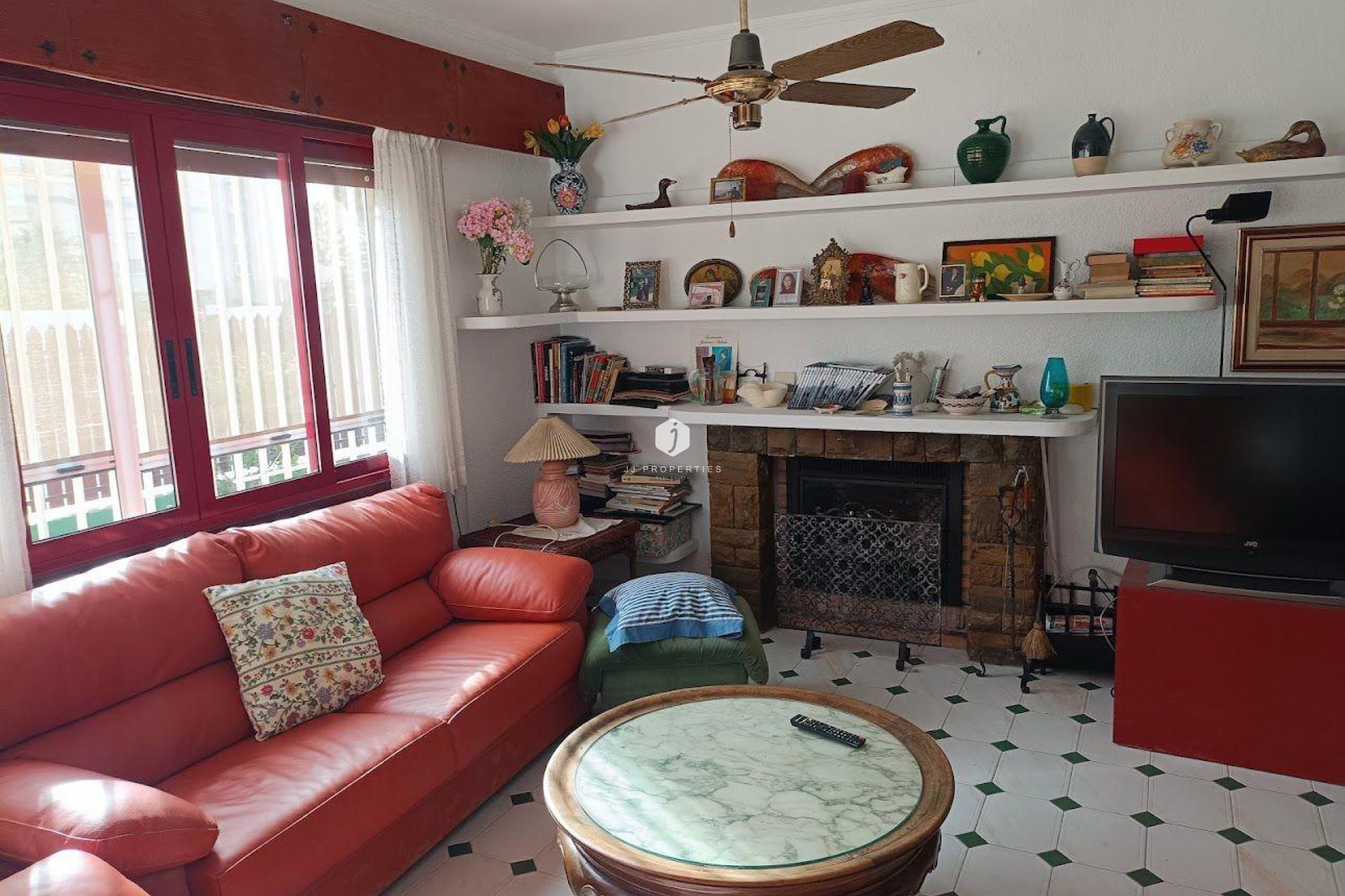 Aus zweiter Hand - Villa -
Orihuela Costa - Campoamor