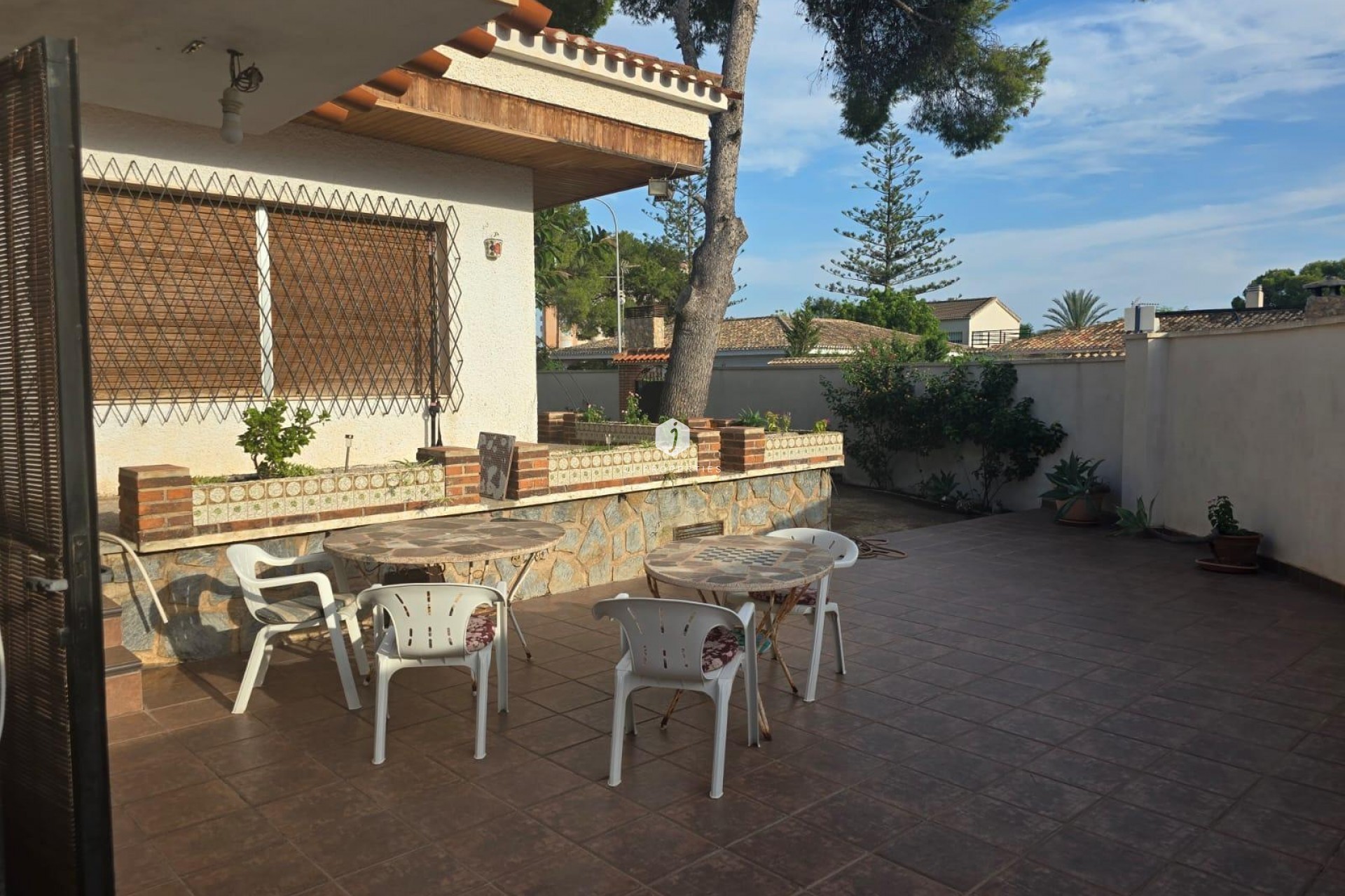 Aus zweiter Hand - Villa -
Orihuela Costa - Campoamor