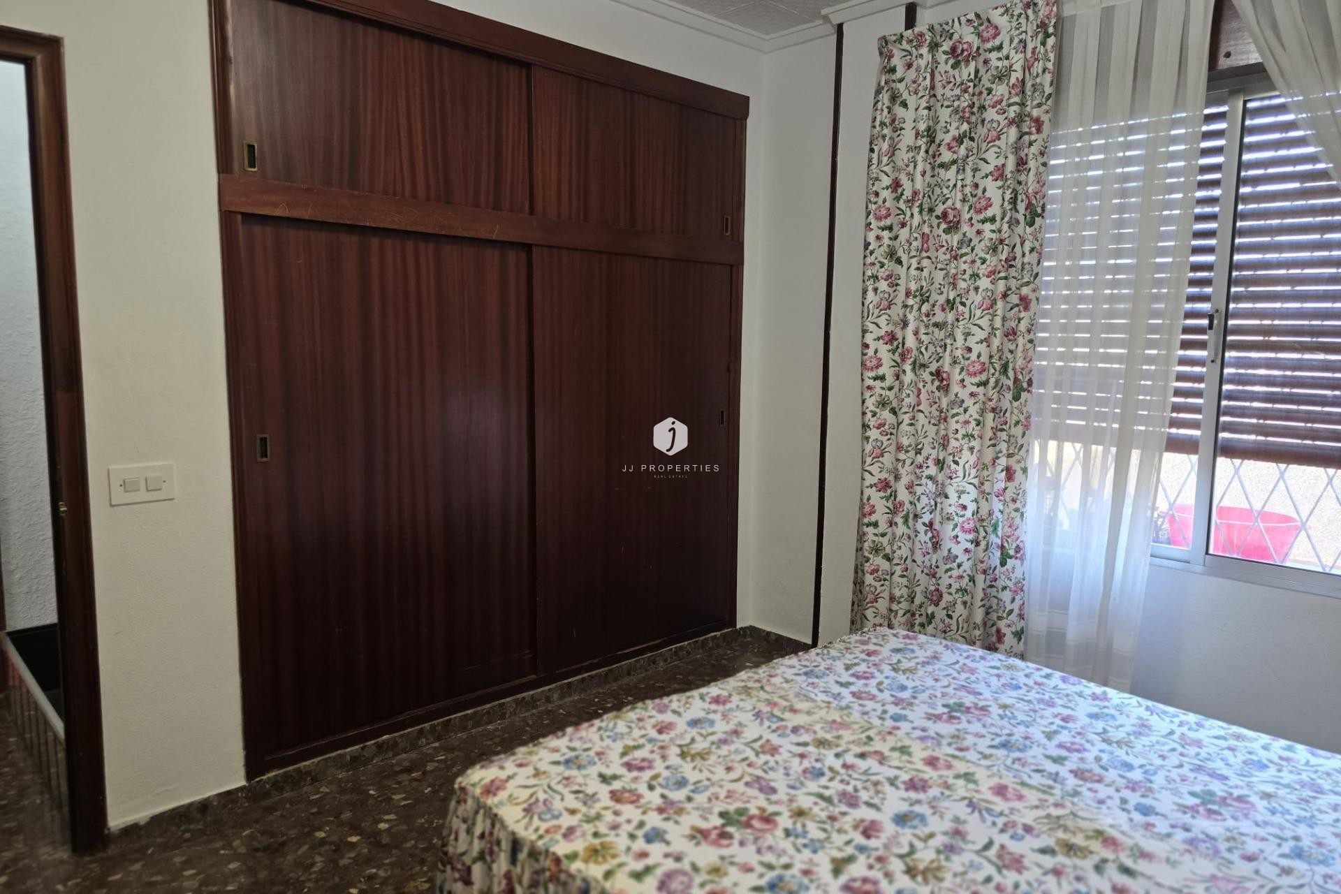 Aus zweiter Hand - Villa -
Orihuela Costa - Campoamor