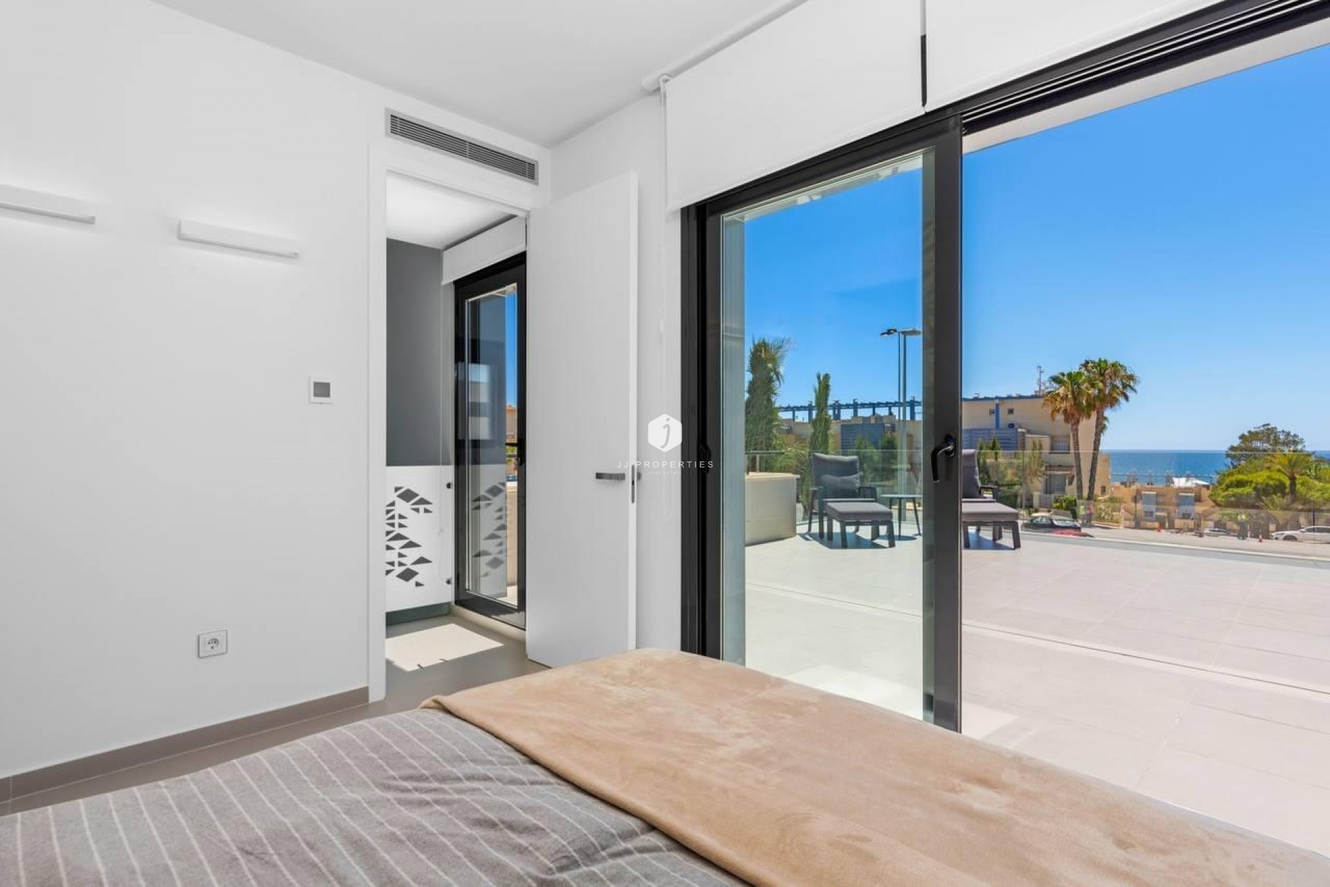 Aus zweiter Hand - Villa -
Orihuela Costa - Campoamor