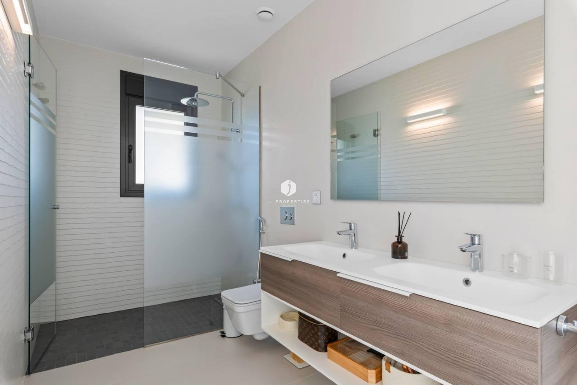 Aus zweiter Hand - Villa -
Orihuela Costa - Campoamor