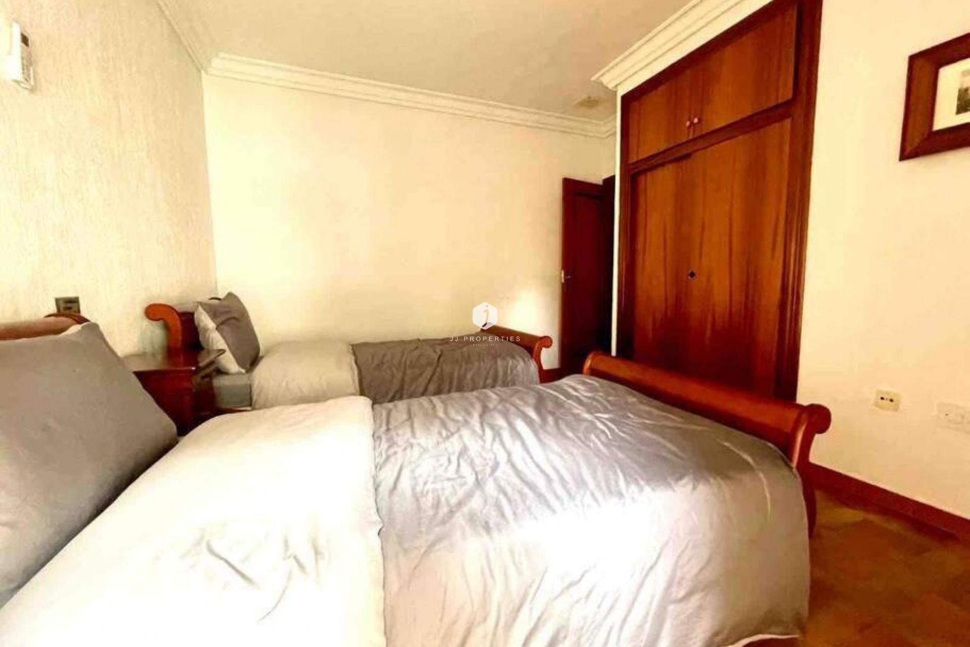 Aus zweiter Hand - Villa -
Orihuela Costa - Campoamor