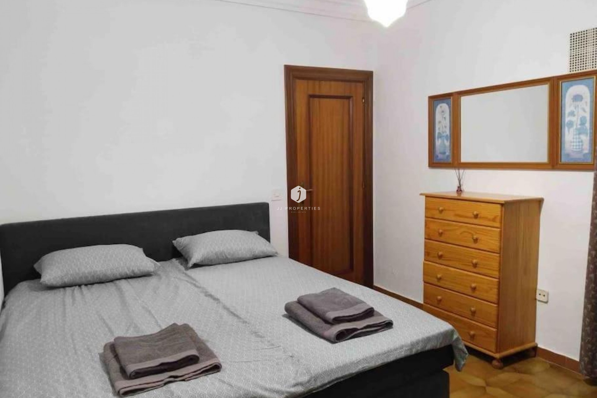 Aus zweiter Hand - Villa -
Orihuela Costa - Campoamor